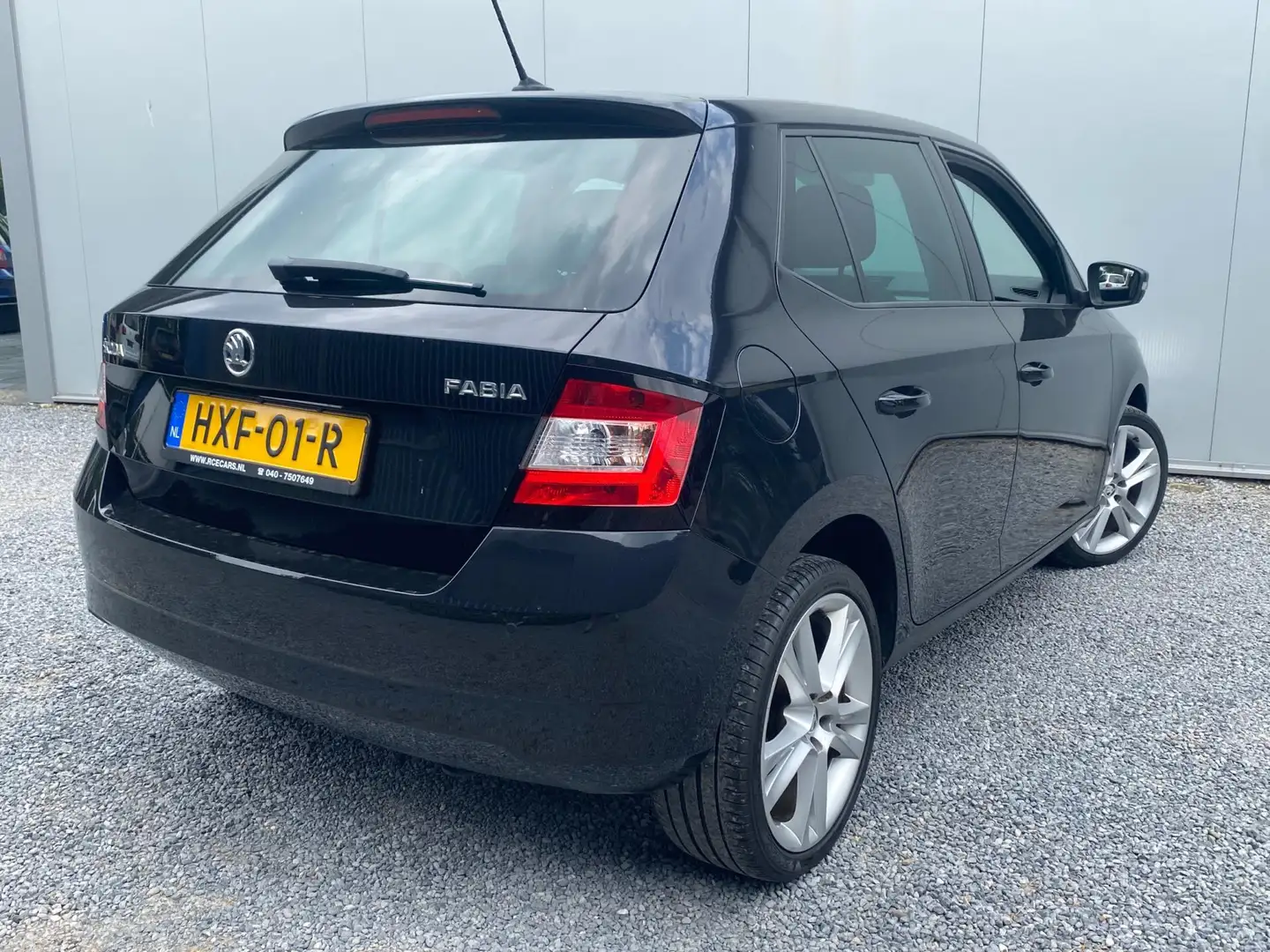 Skoda Fabia 1.0 TSI Monte Carlo | Carplay|Navigatie|ACC|Front- Zwart - 2
