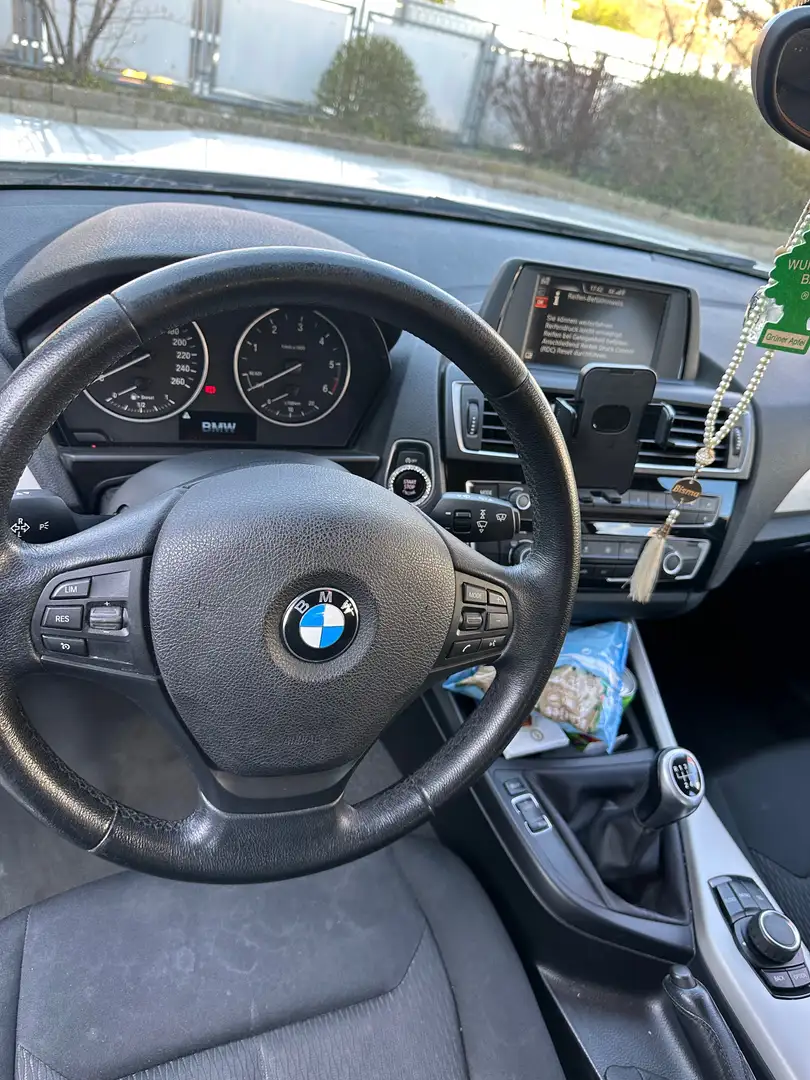 BMW 116 116d Advantage Bílá - 1
