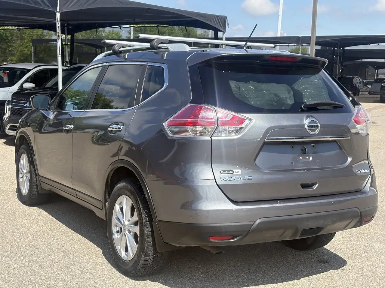Nissan Rogue снимка Nissan Rogue