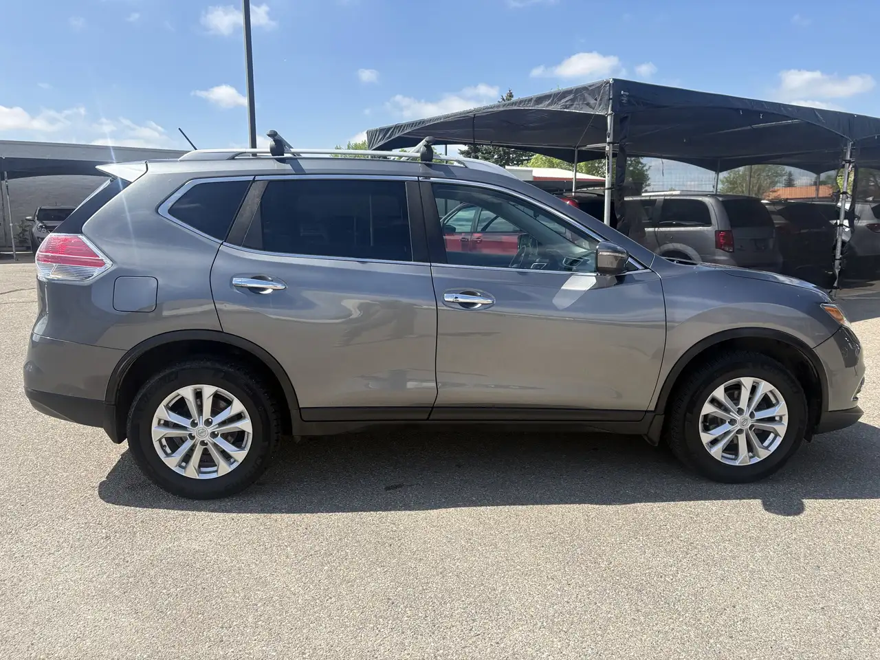 Nissan Rogue снимка Nissan Rogue