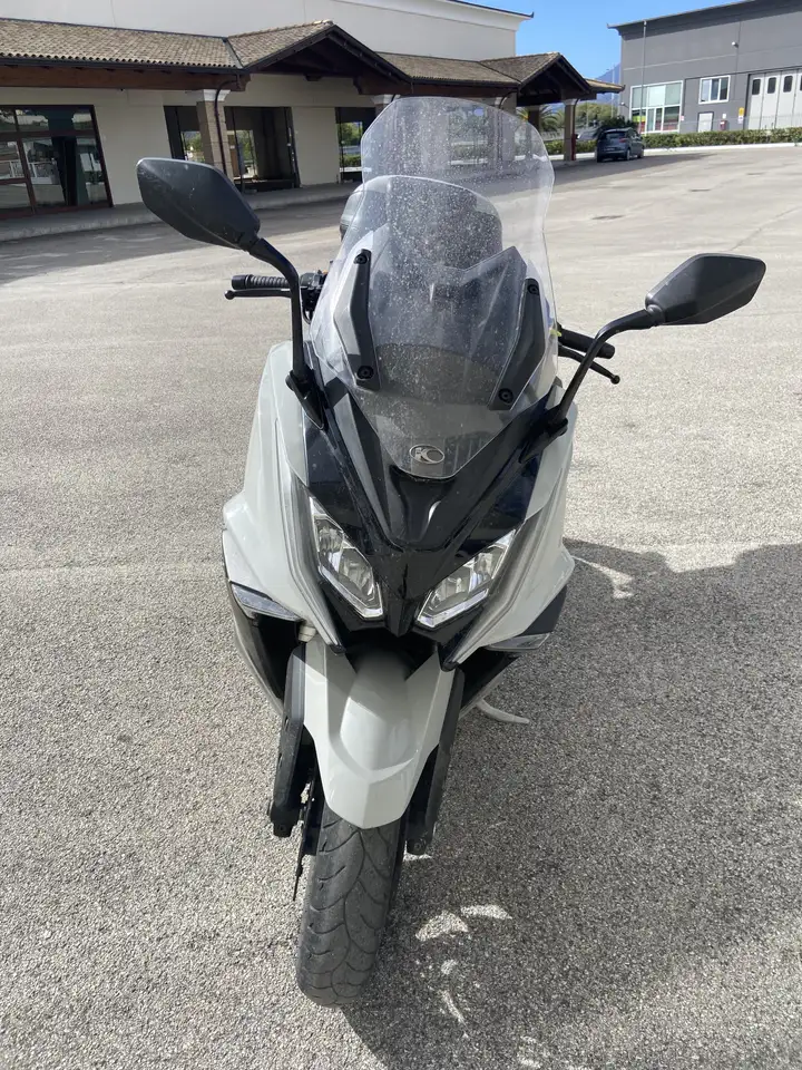 Kymco AK 550