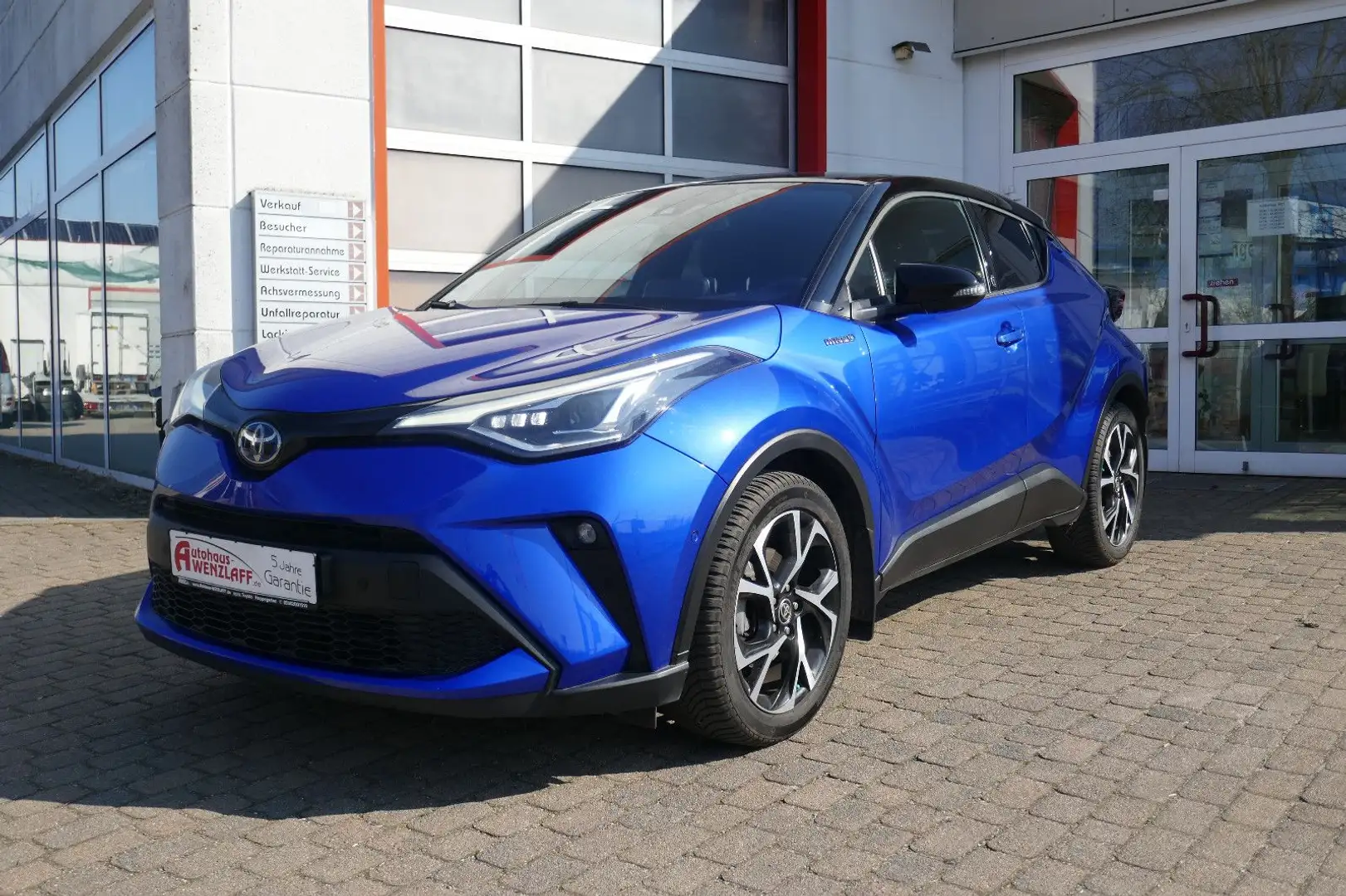 Toyota C-HR 2.0l  Hybrid Team D LED 5 Jahre Garantie Blau - 1