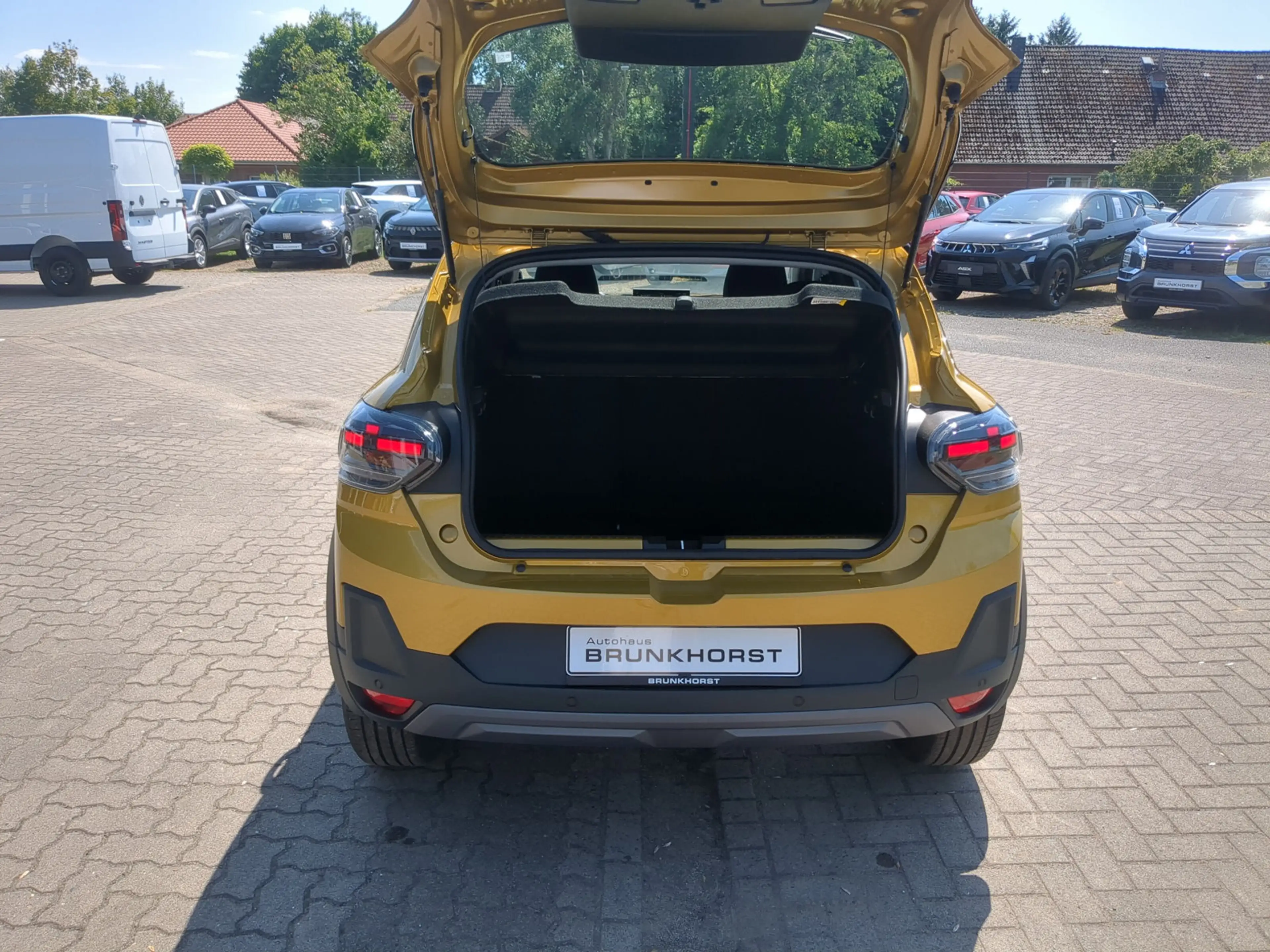 Dacia Sandero Stepway TCe 110 Expression SHZ Navi — photo 15