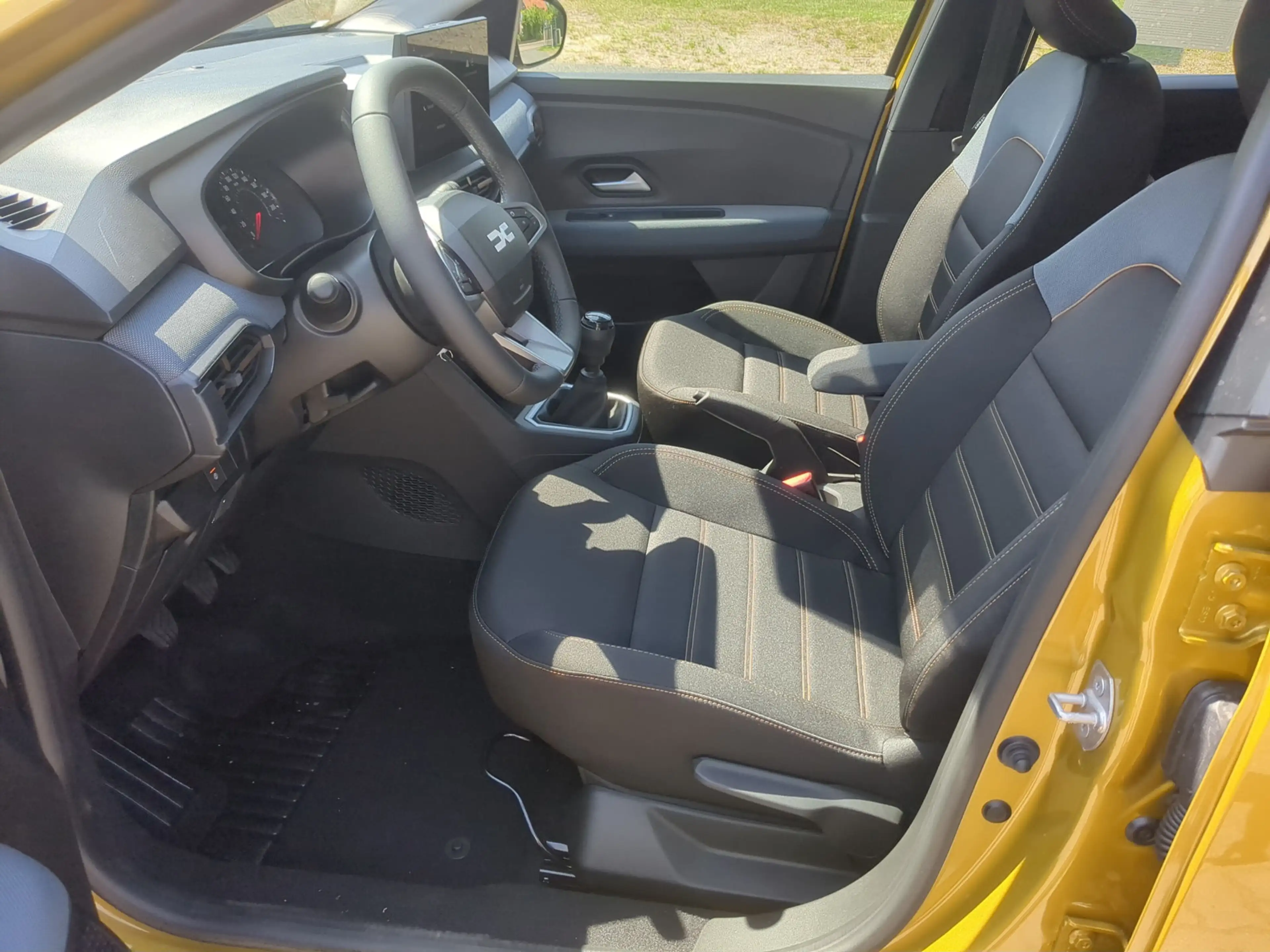 Dacia Sandero Stepway TCe 110 Expression SHZ Navi — photo 5