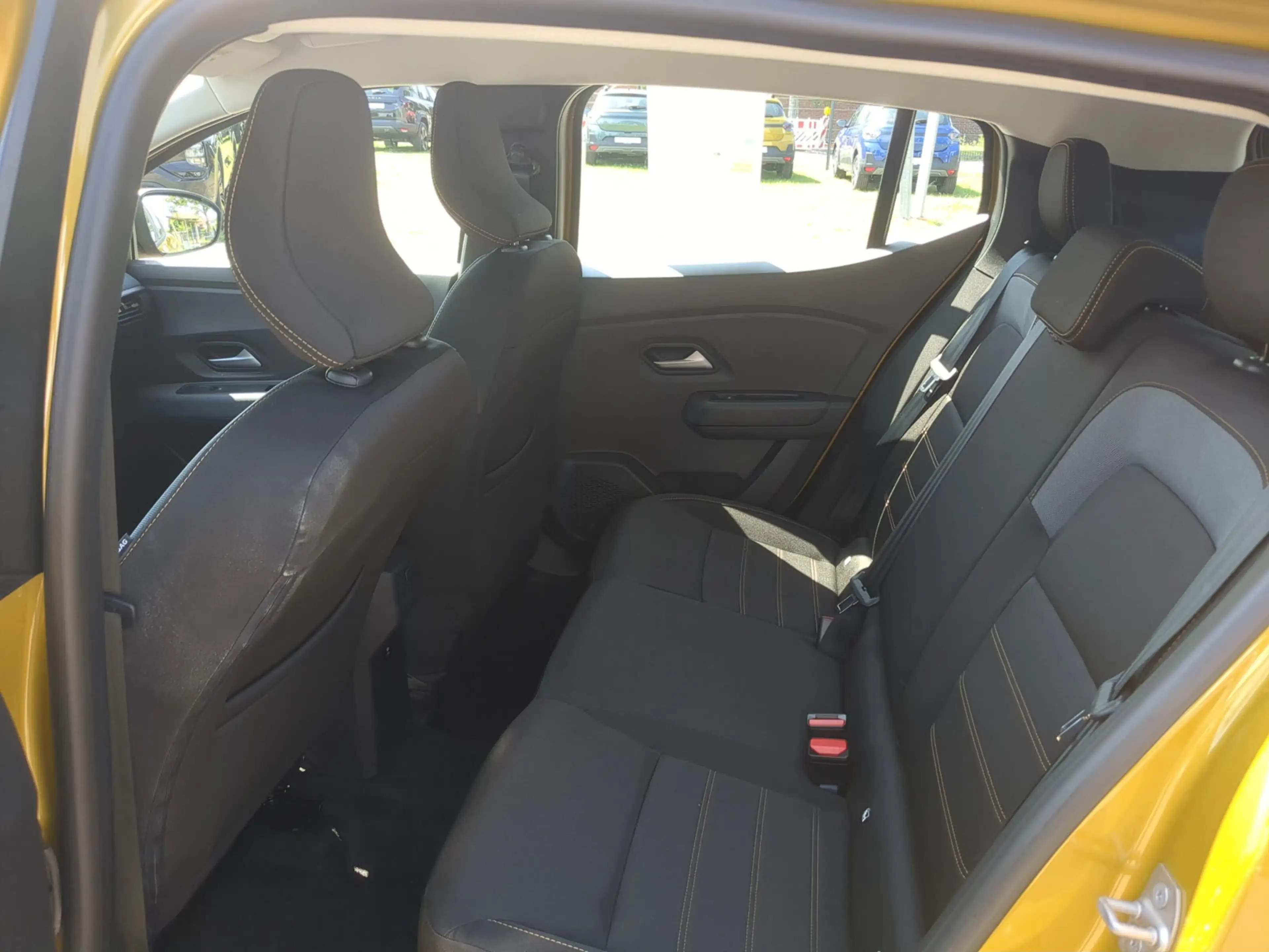 Dacia Sandero Stepway TCe 110 Expression SHZ Navi — photo 10