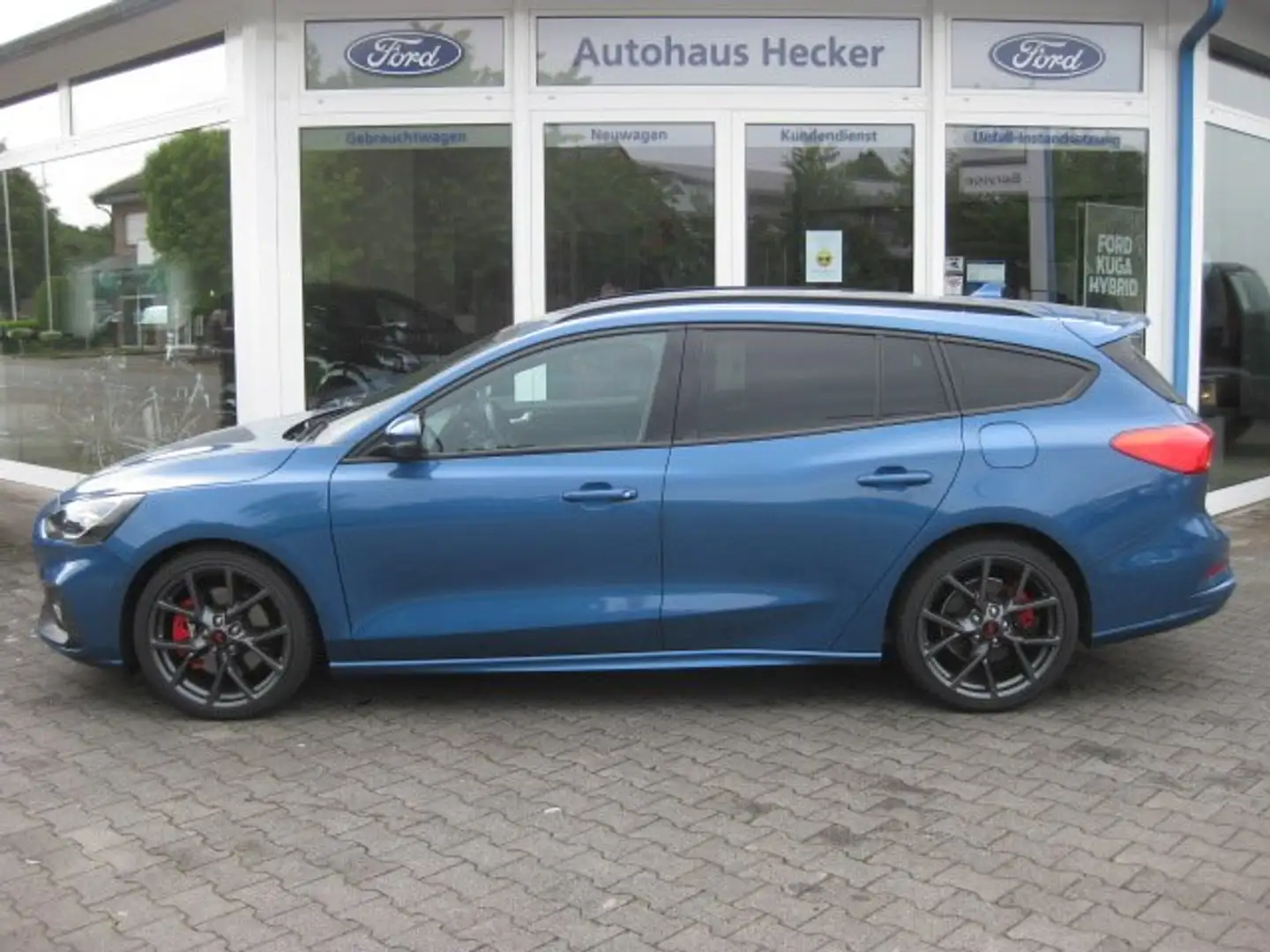 Ford Focus Turnier ST Styling Paket, MatrixLED Blau - 2