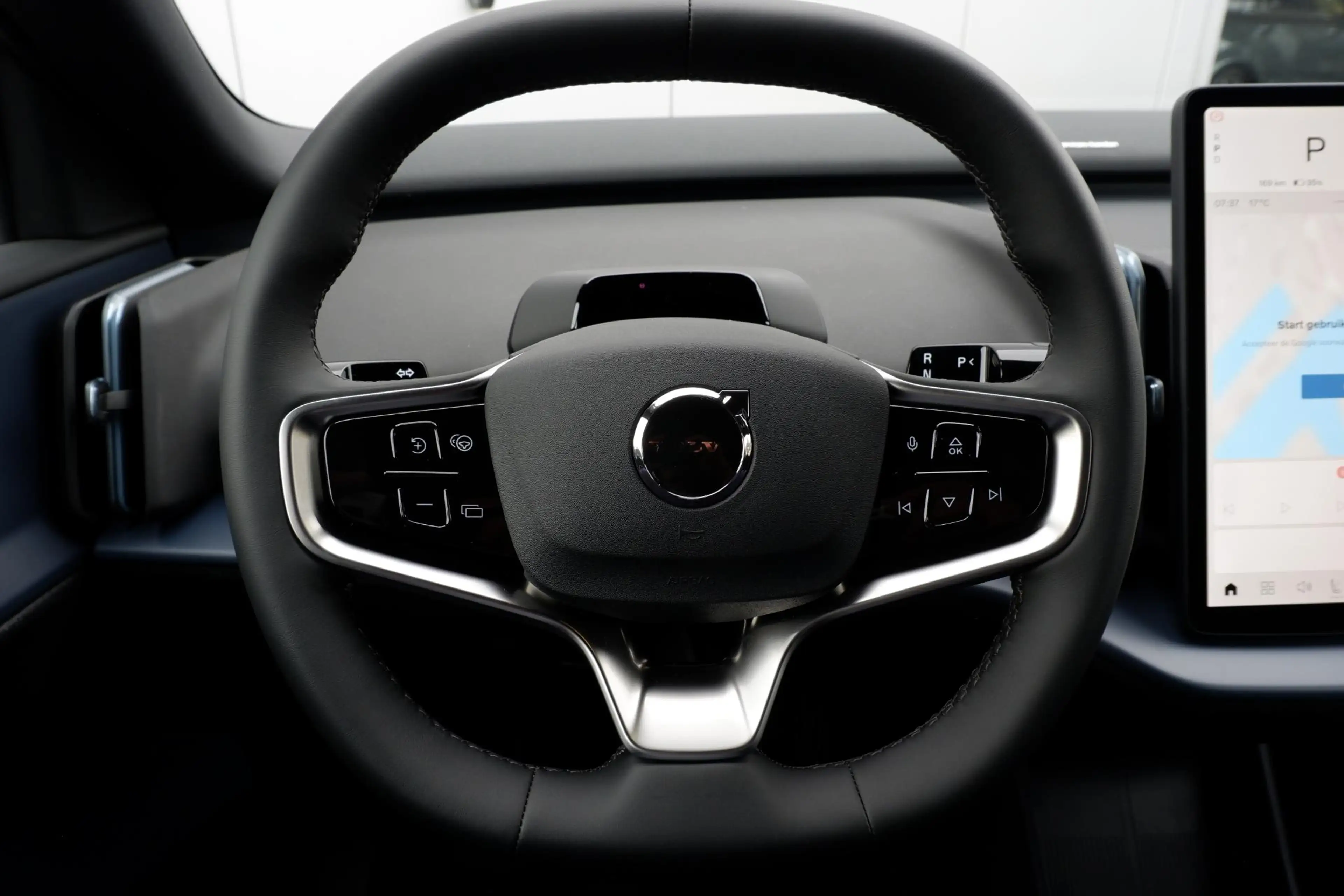 Volvo EX30 P5 Long Range Plus Europa 69 kWh Elektrisch verste — photo 13