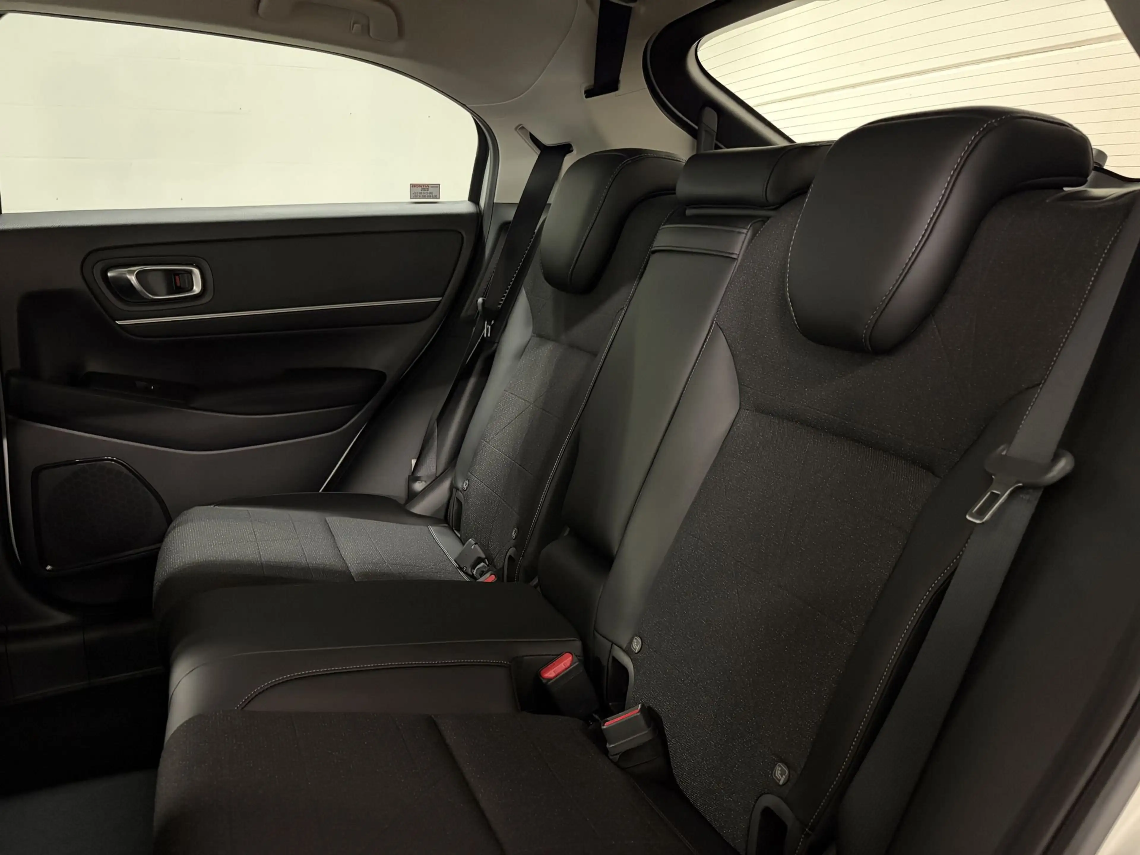 Honda HR-V 1.5 i-MMD HEV Advance AT — photo 11