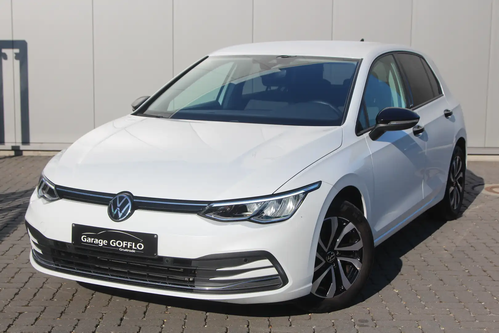 Volkswagen Golf Active 1.0 TSI - 36.192KM - 2023 Wit - 1