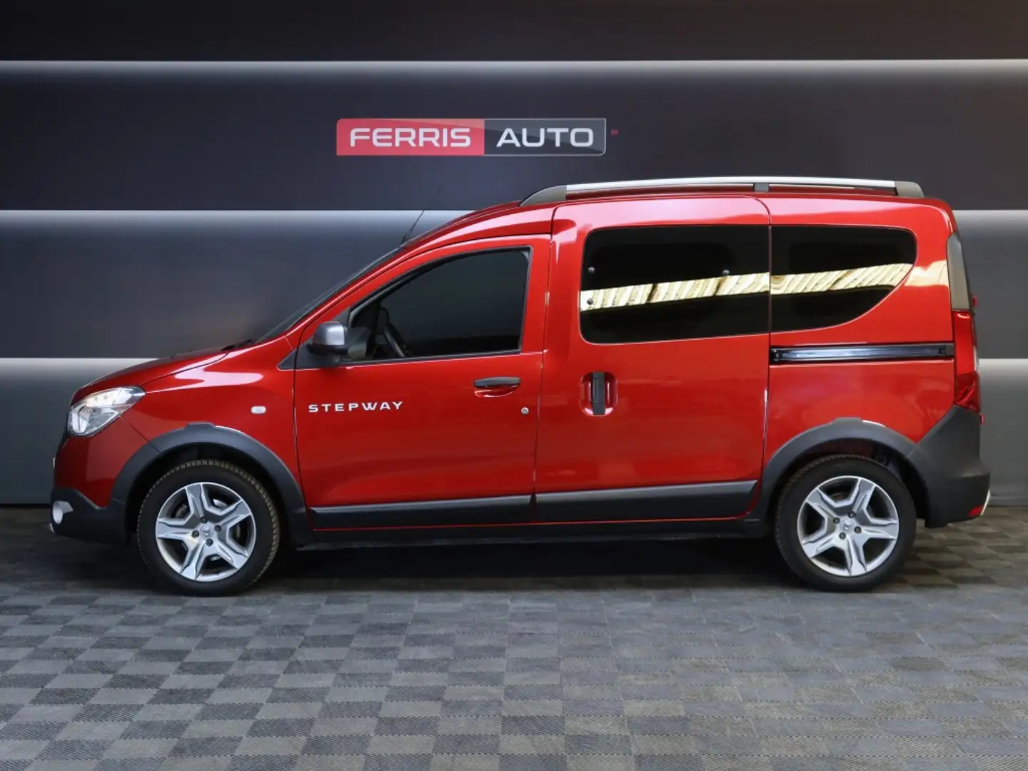 Dacia Dokker TCE GPF Stepway Essential 96kW Lilla - 2