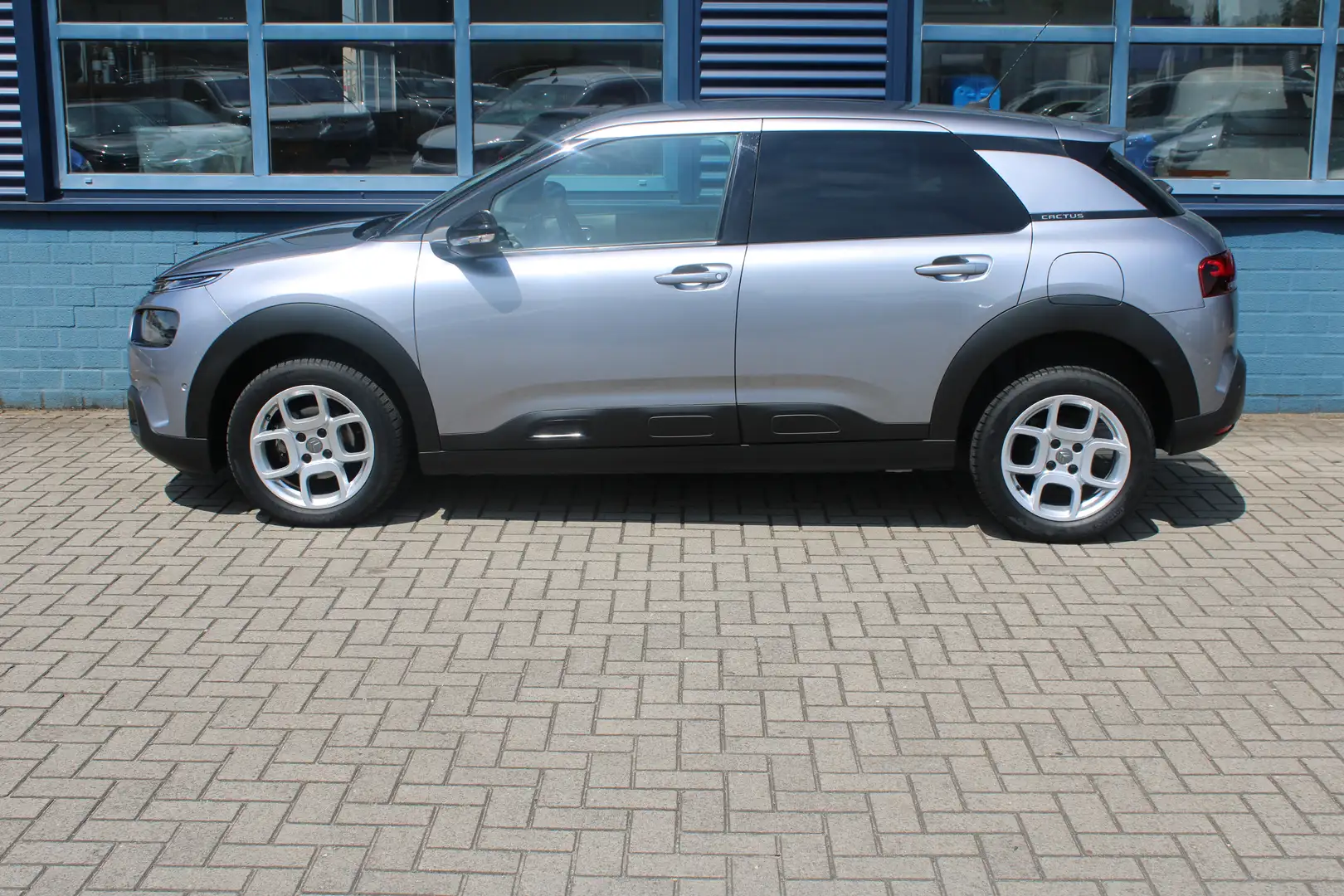 Citroen C4 Cactus 1.2 PureTech Feel | Achteruitrijcamera | Airco (au Grigio - 2