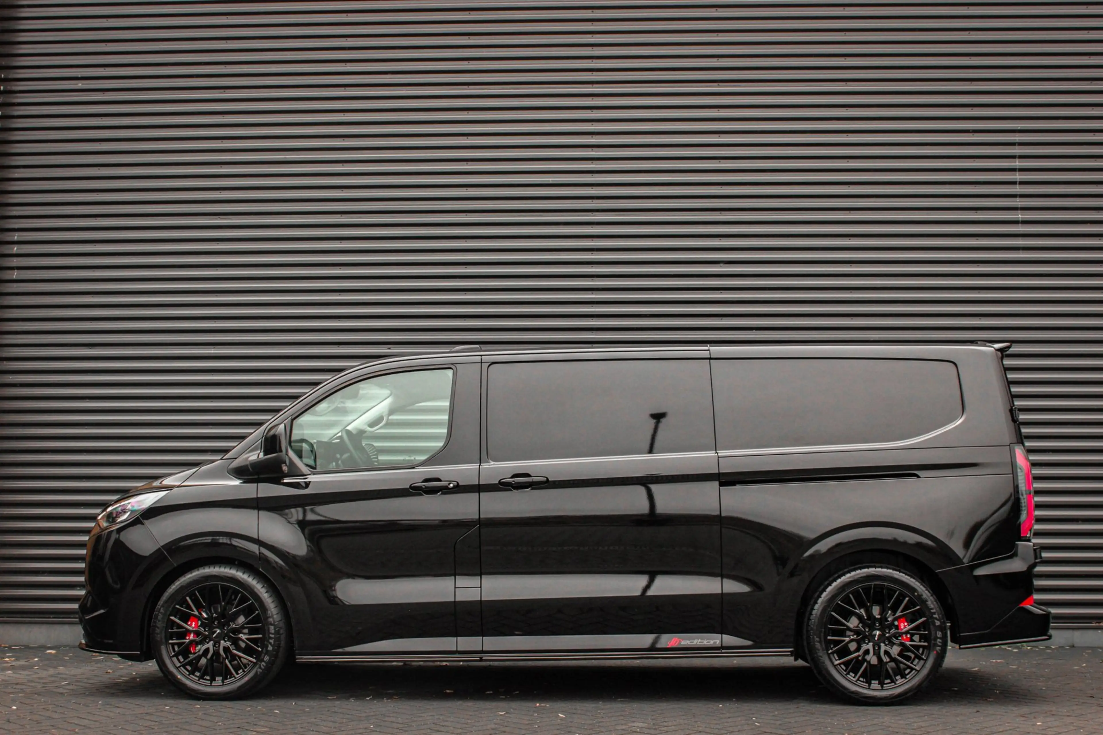 Ford E-Transit Cust. L2H1 Limited 71 kWh 218PK / JB- EDITON / CAM — photo 5