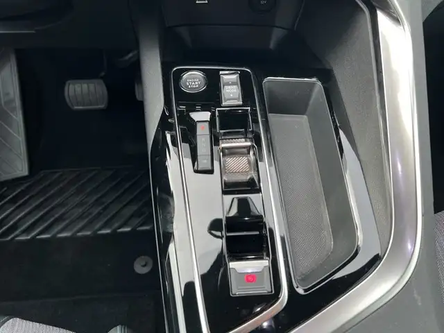 Peugeot 3008 view 11