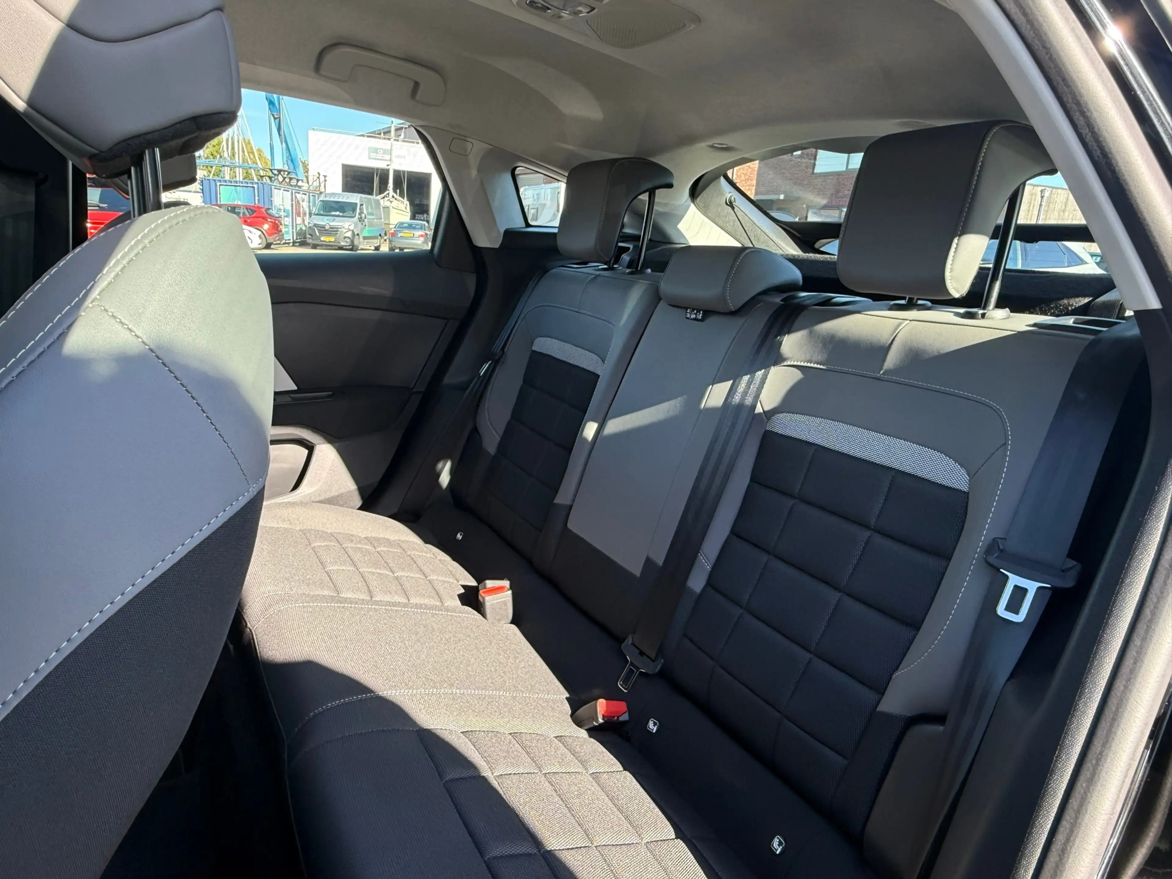 Citroen E-C4 Electric You 136PK 50KWh NIEUW TYPE CAMERA CARPLAY/ANDROID — photo 7