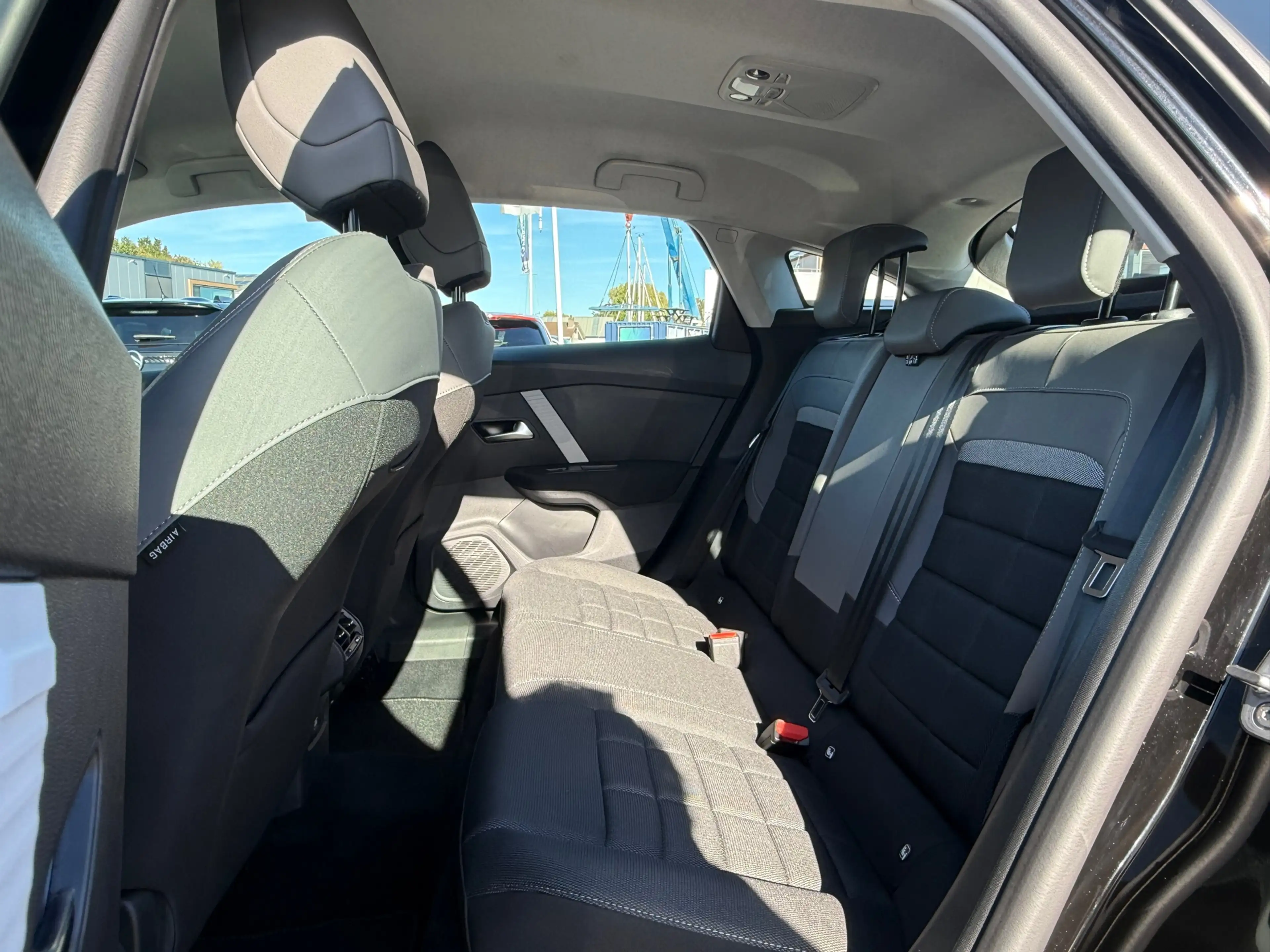 Citroen E-C4 Electric You 136PK 50KWh NIEUW TYPE CAMERA CARPLAY/ANDROID — photo 6