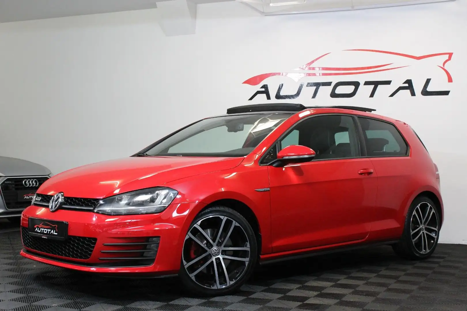 Volkswagen Golf VII*GTD*DSG*Alcantara*Kamera*Standheiz.Pano Rot - 2