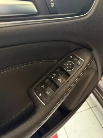 Mercedes-Benz B-Class view 23