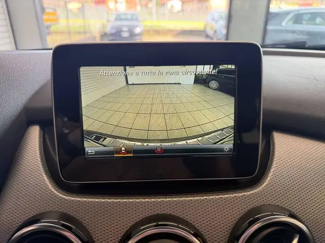 Mercedes-Benz B-Class view 19