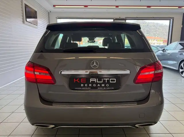 Mercedes-Benz B-Class view 8