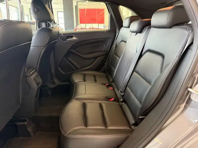 Mercedes-Benz B-Class view 11