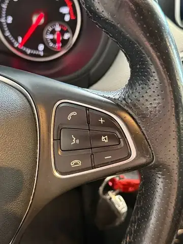 Mercedes-Benz B-Class view 16