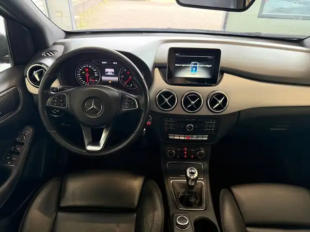 Mercedes-Benz B-Class view 13