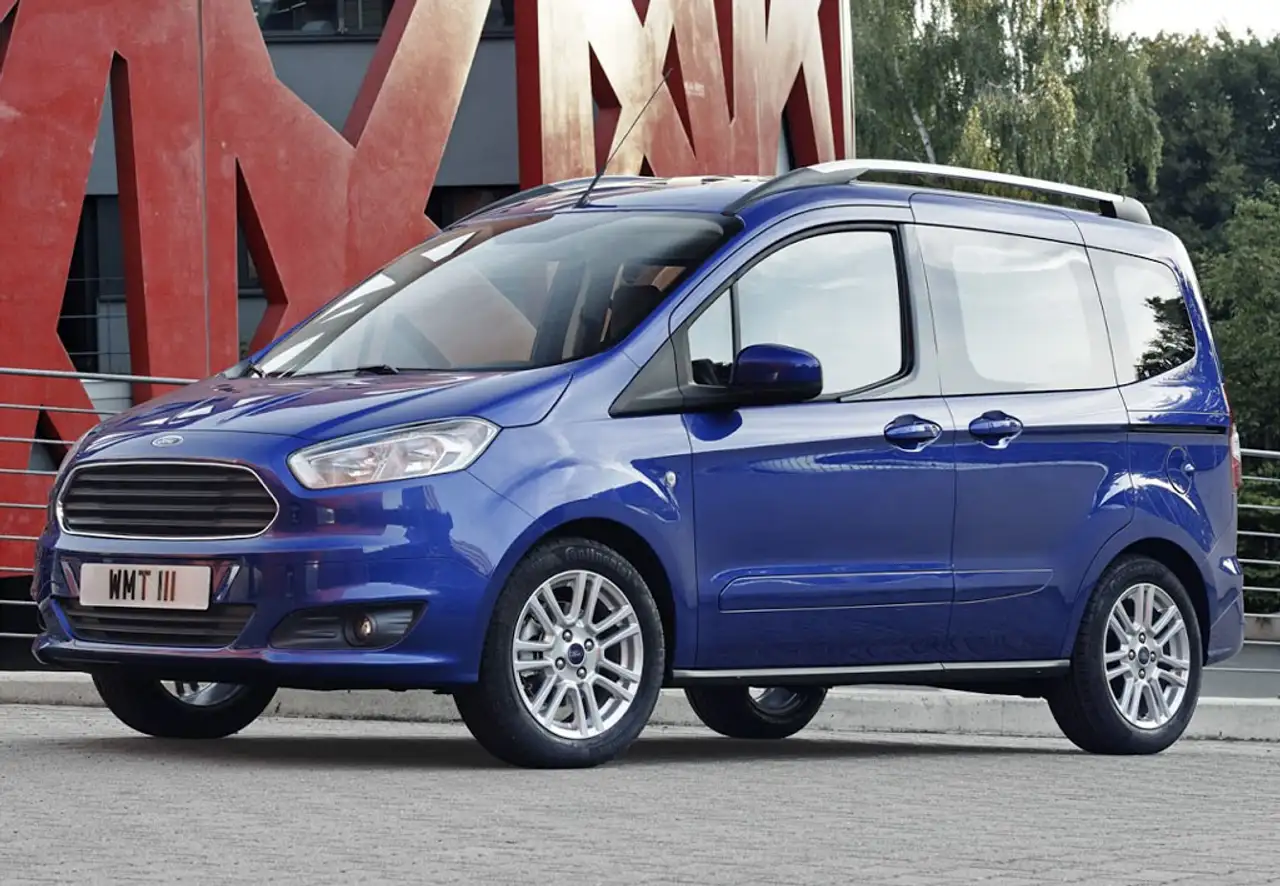 Ford Tourneo Courier 2026 — фото 8