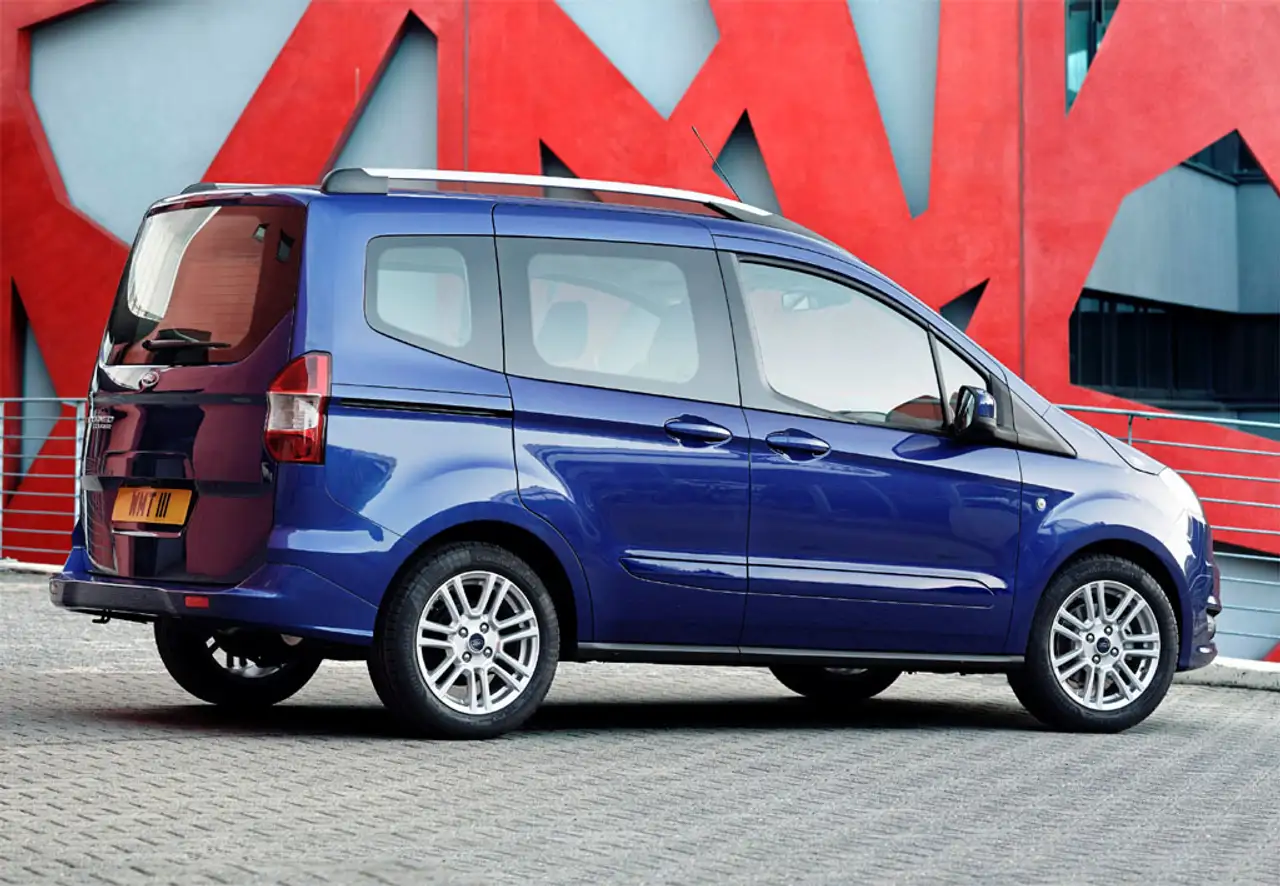 Ford Tourneo Courier 2026 — фото 9