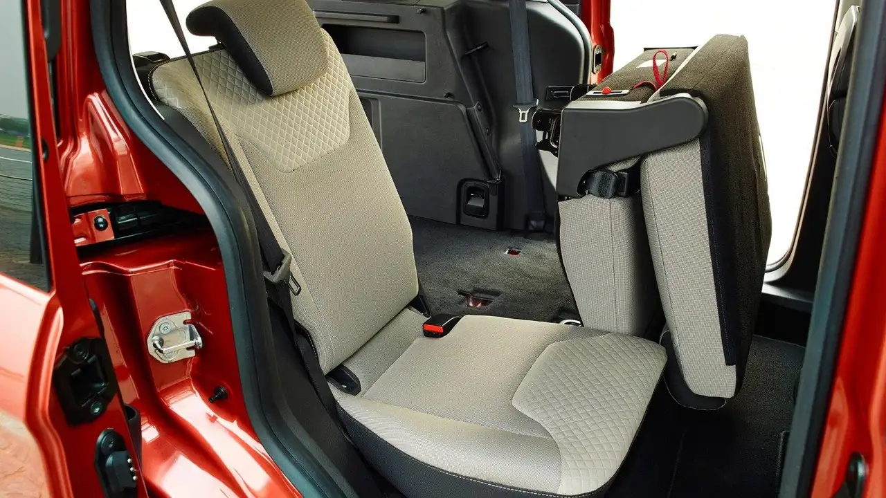 Ford Tourneo Courier 2026 — фото 10