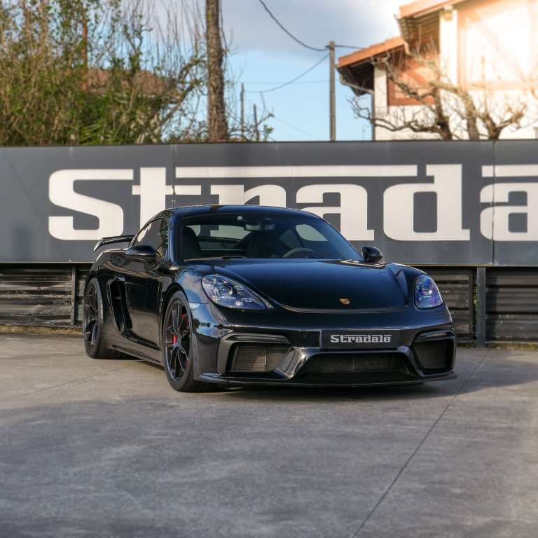 Porsche Cayman GT4 - foto 1