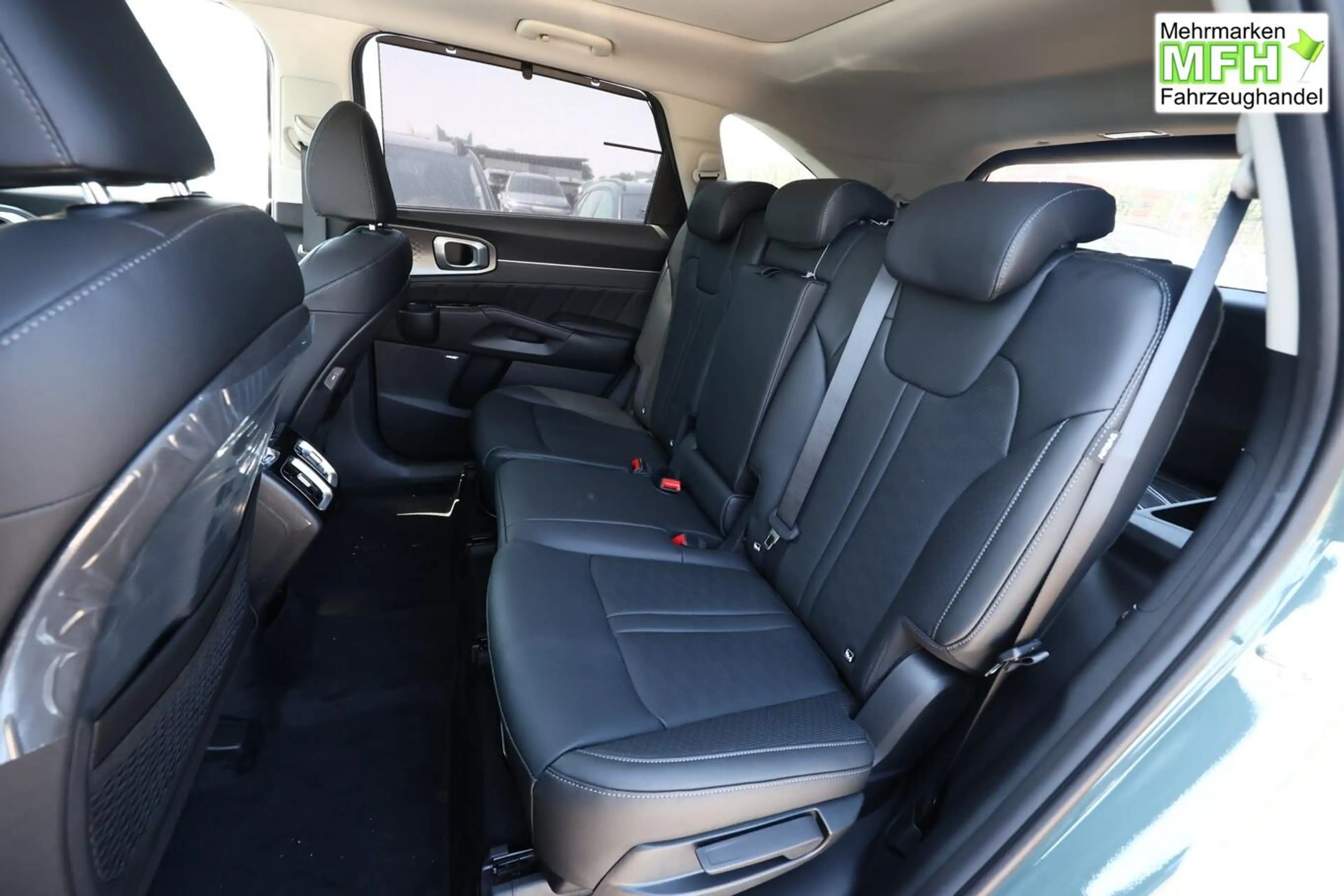 Kia Sorento 4WD 7S Pano Bose HUD eHK ACC SHZ Nav Kam 142 kW... — photo 9