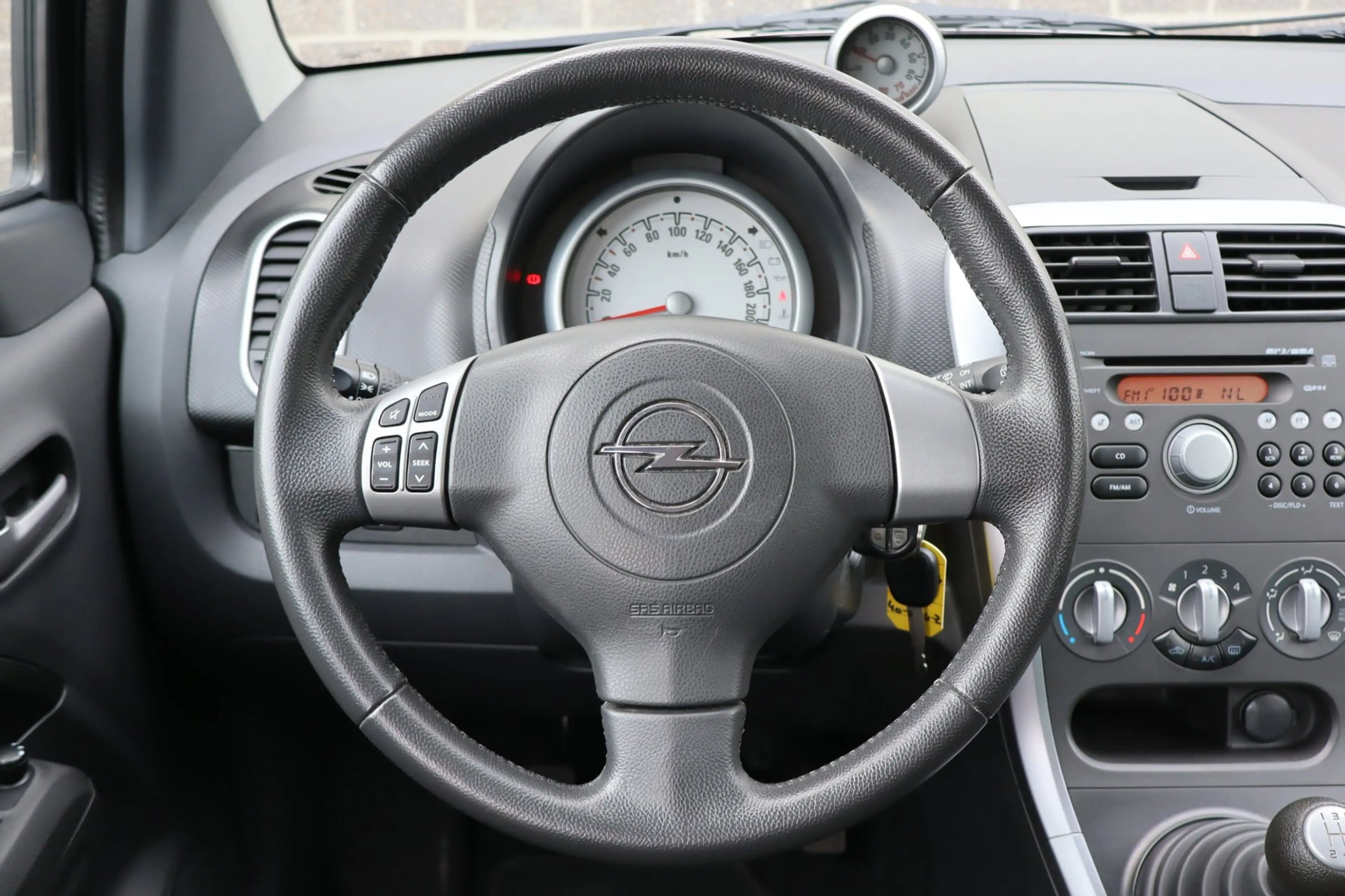 Opel Agila 1.2 Edition 1e eig. NL Auto — photo 14