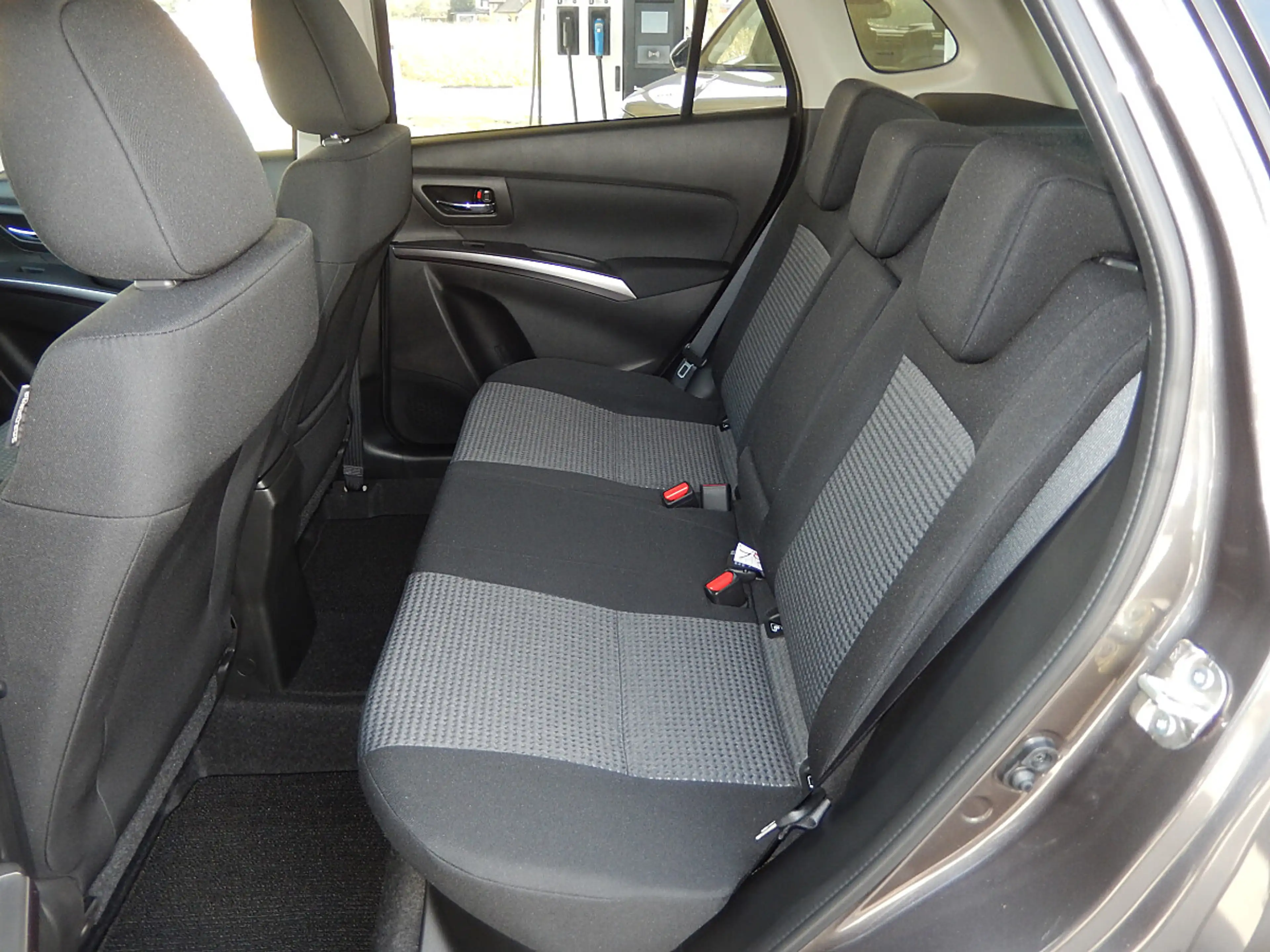 Suzuki S-Cross 1,4 Hybrid ALLGRIP shine — photo 11