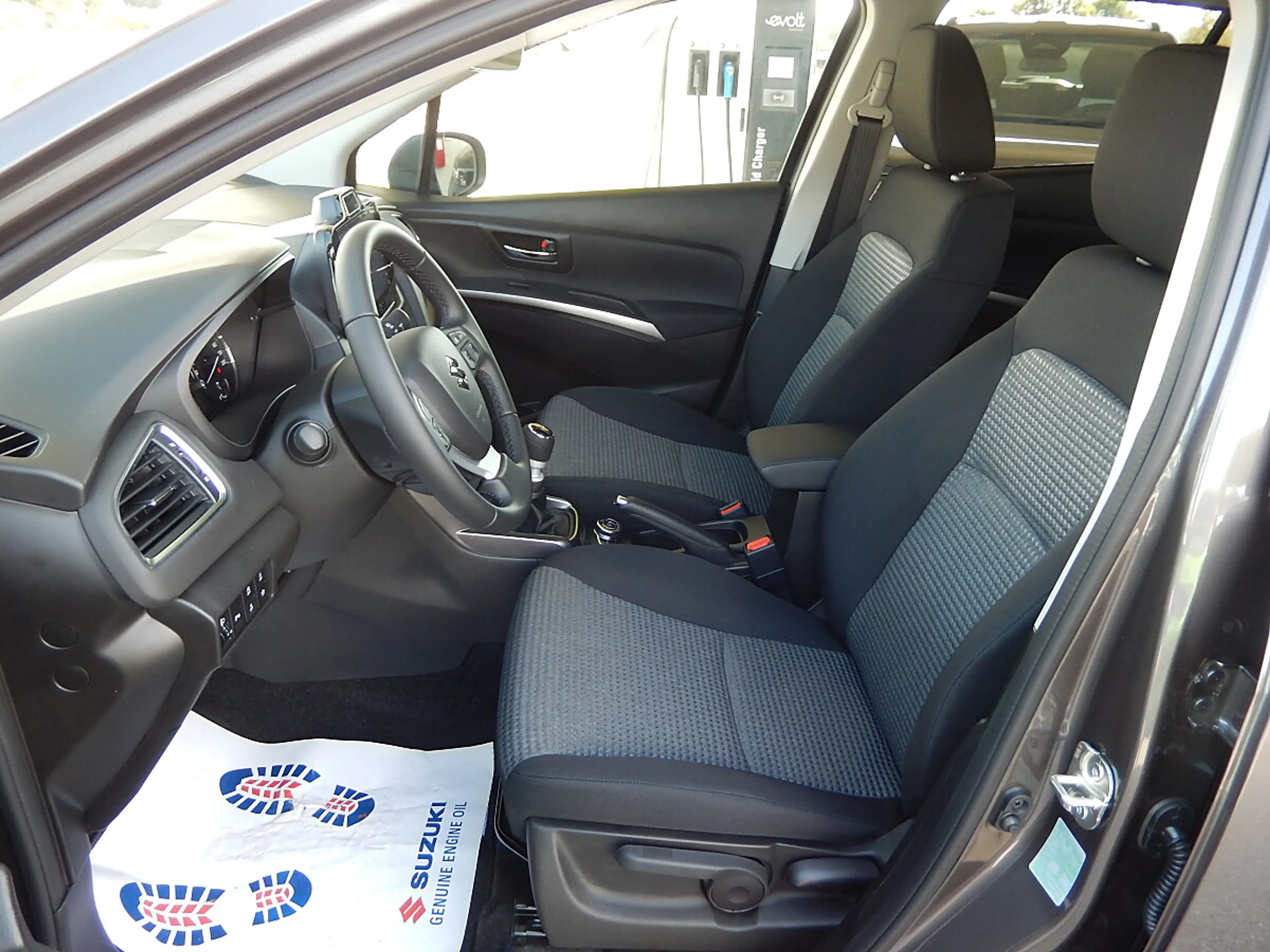 Suzuki S-Cross 1,4 Hybrid ALLGRIP shine — photo 9