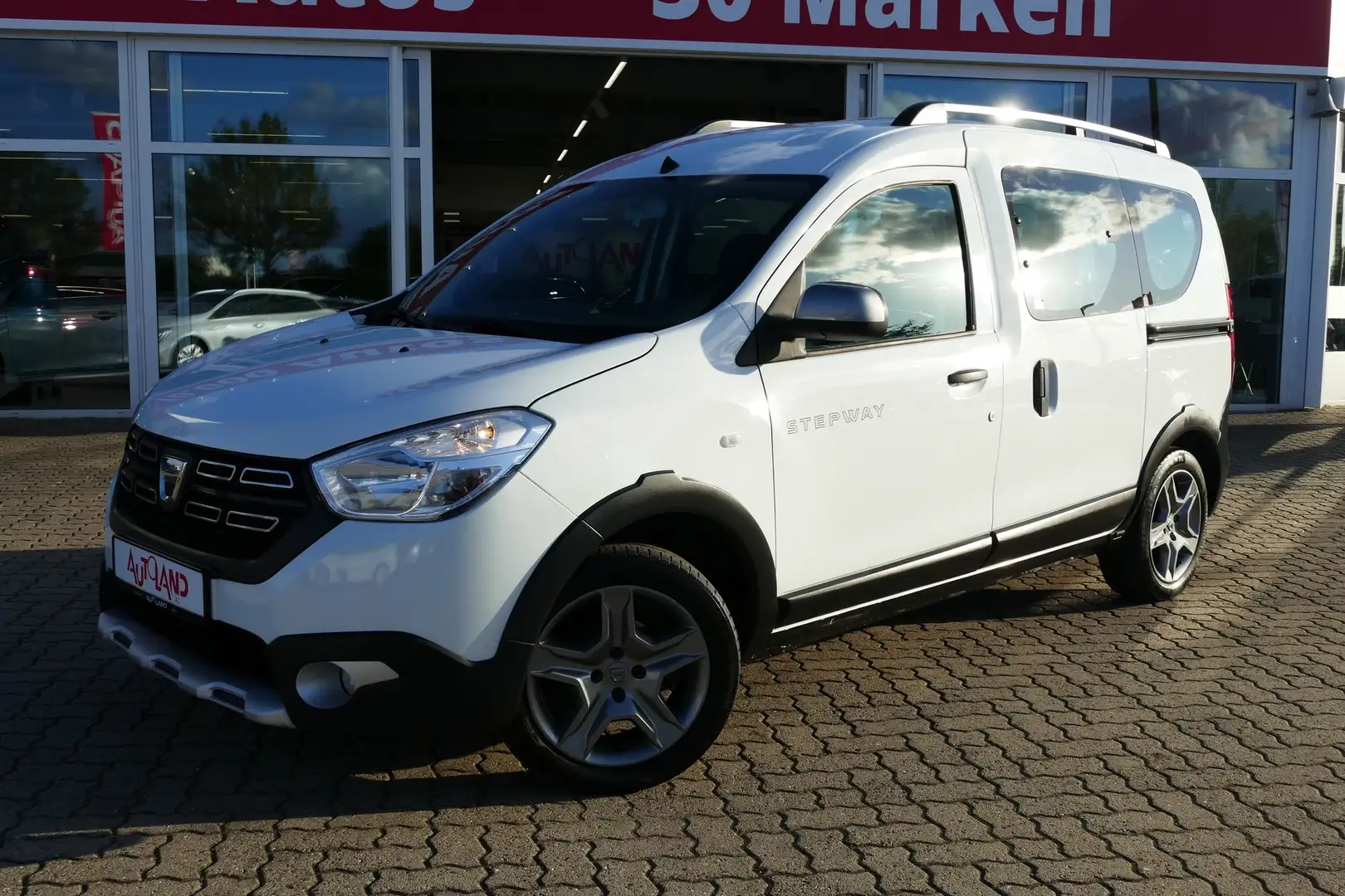 Dacia Dokker 1.6 SCe 100 SHZ PDC Bluetooth ISOFIX USB Nero - 2