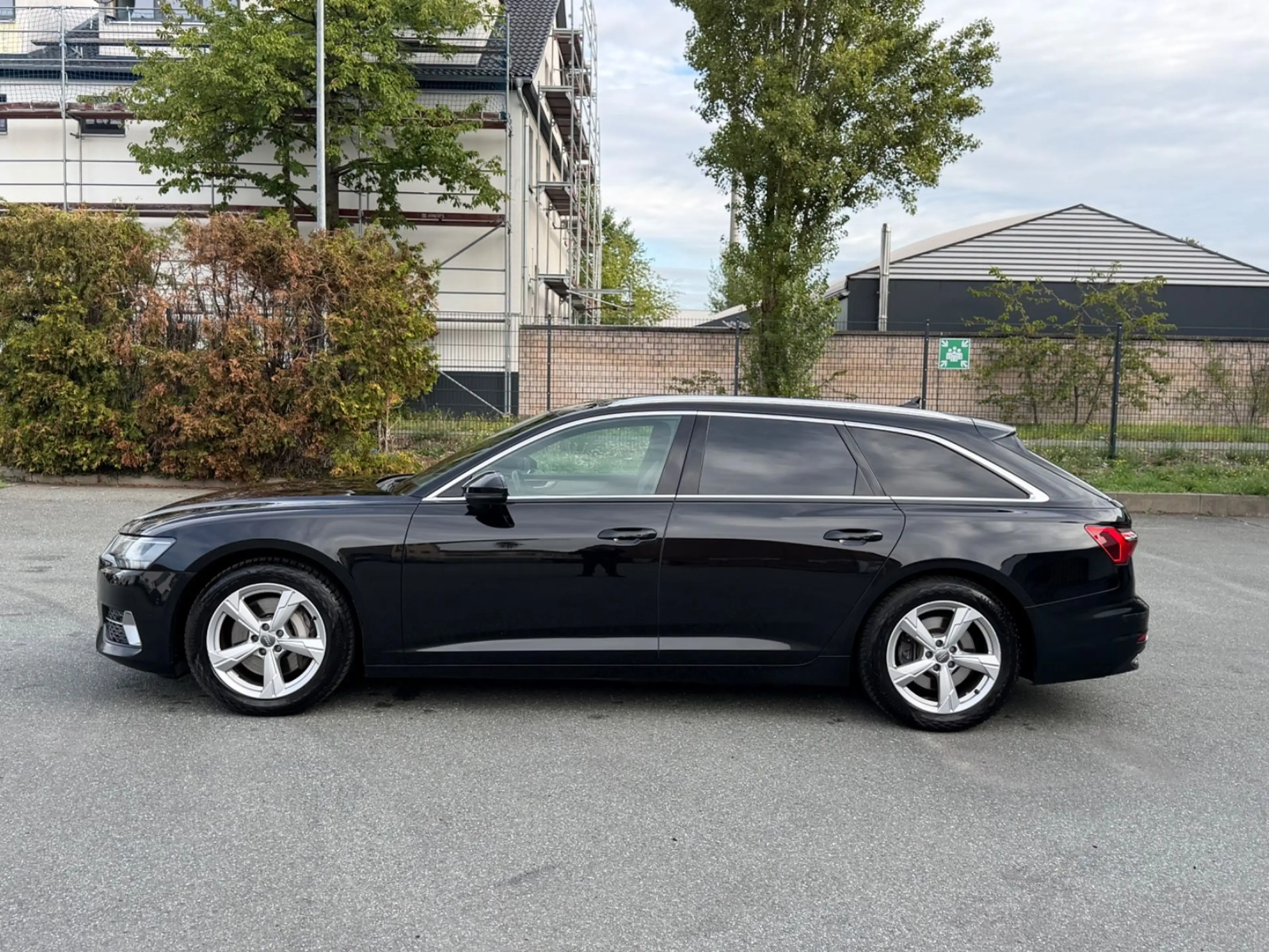 Audi A6 Avant 45 TDI quattro sport*Pano*Line assist — photo 9