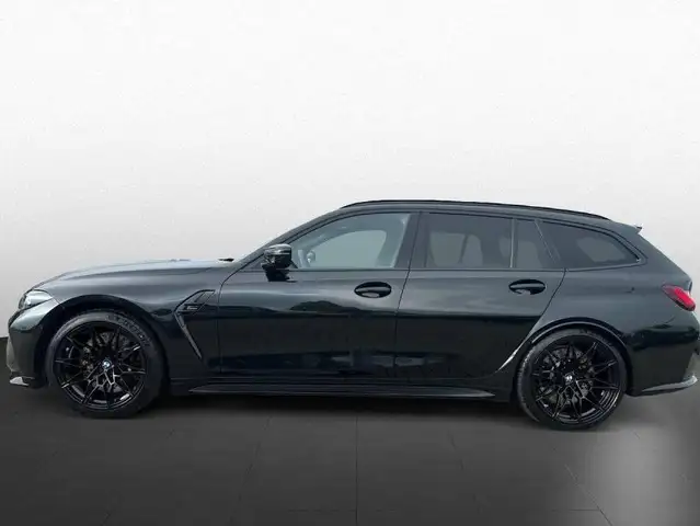 BMW M3 view 5