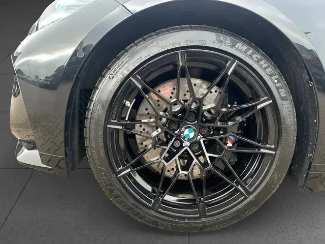 BMW M3 view 4