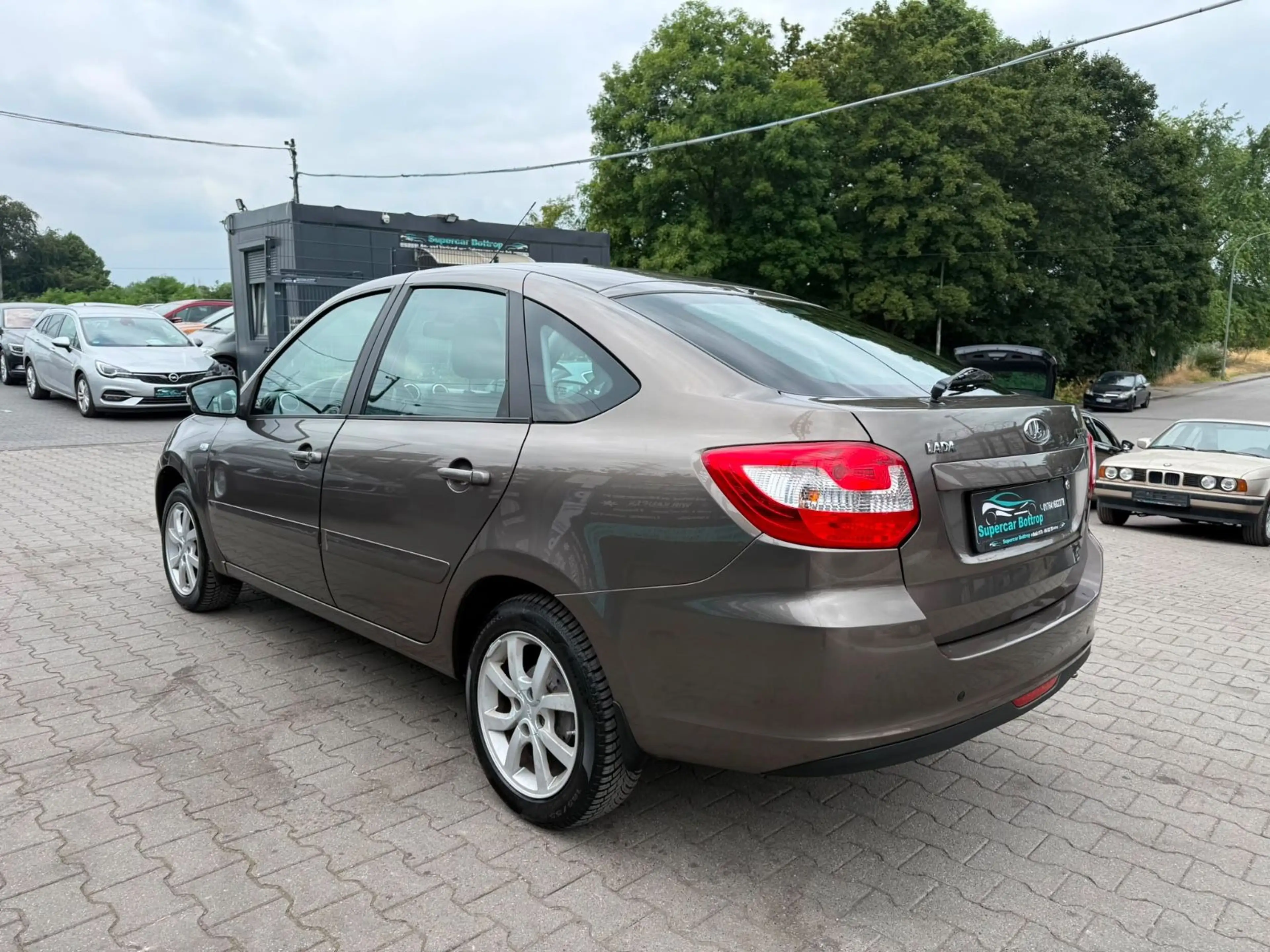 Lada Granta — photo 4