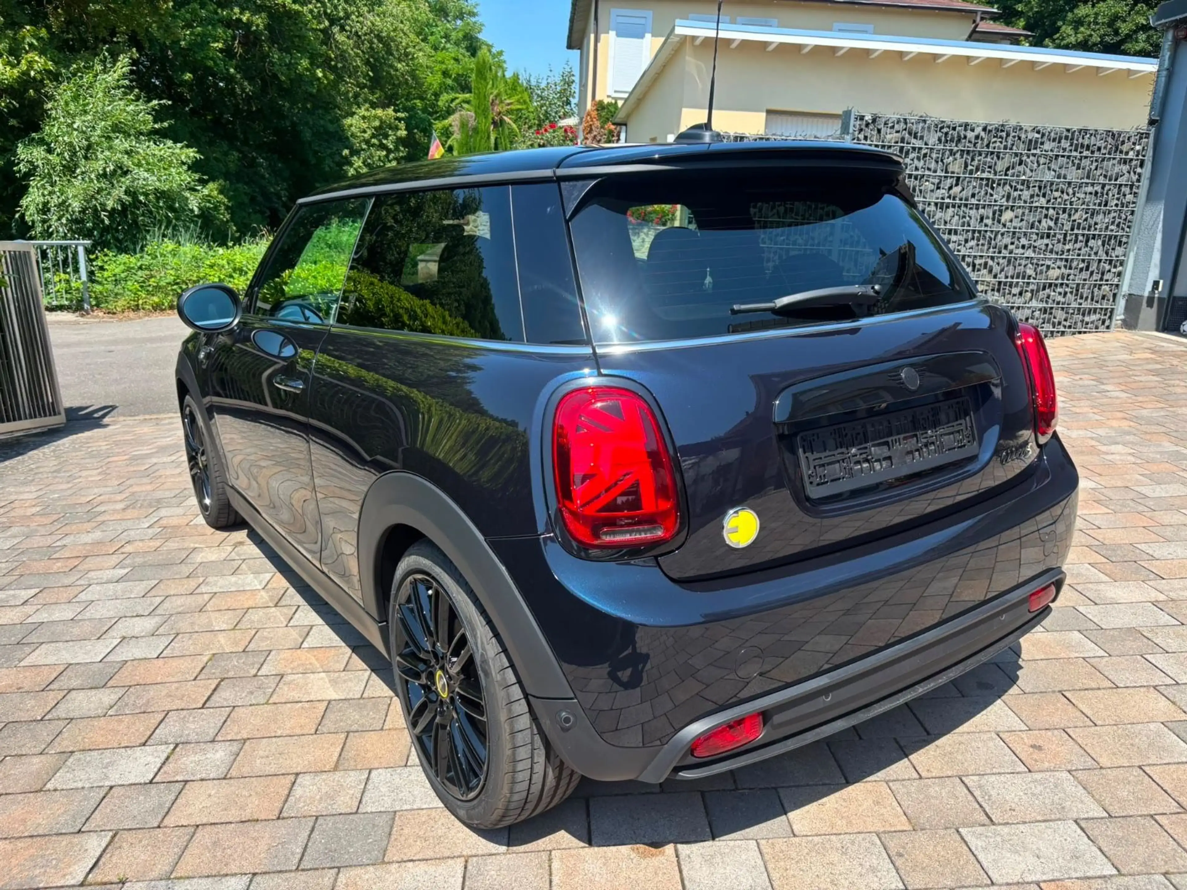 MINI Cooper SE Pano HUD H/K Navi LED Kam 17 — photo 8