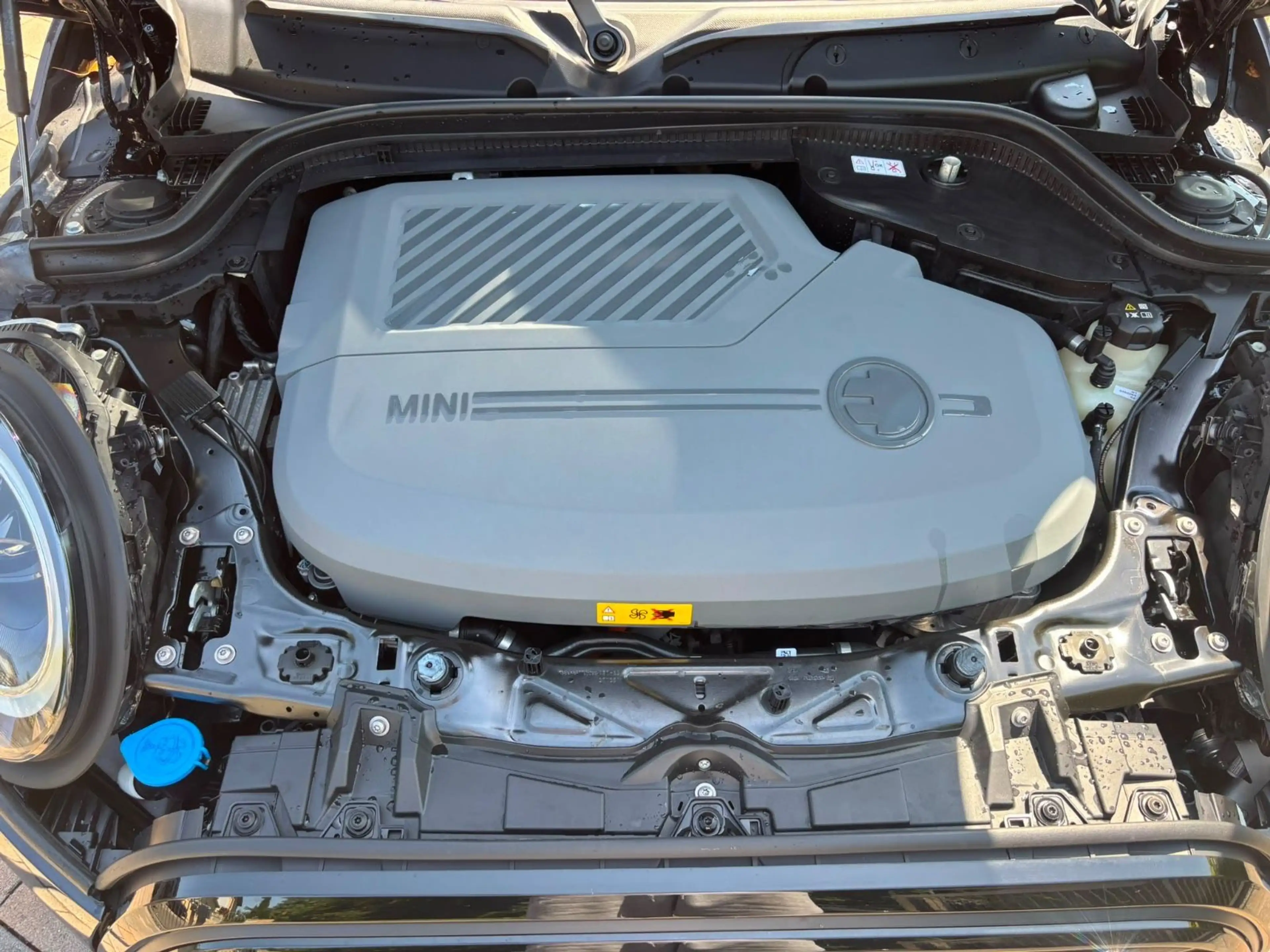 MINI Cooper SE Pano HUD H/K Navi LED Kam 17 — photo 10