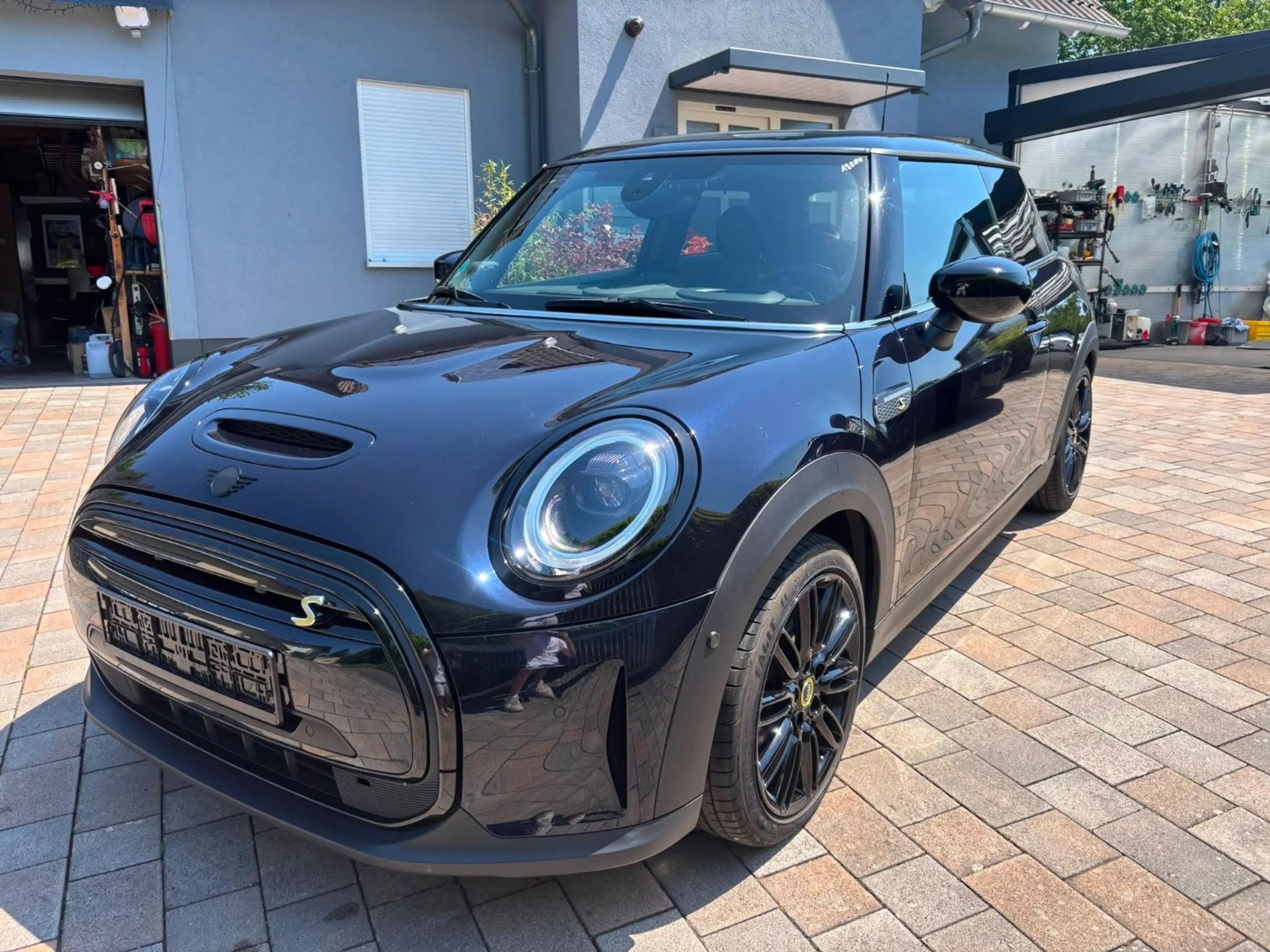 MINI Cooper SE Pano HUD H/K Navi LED Kam 17 — photo 3