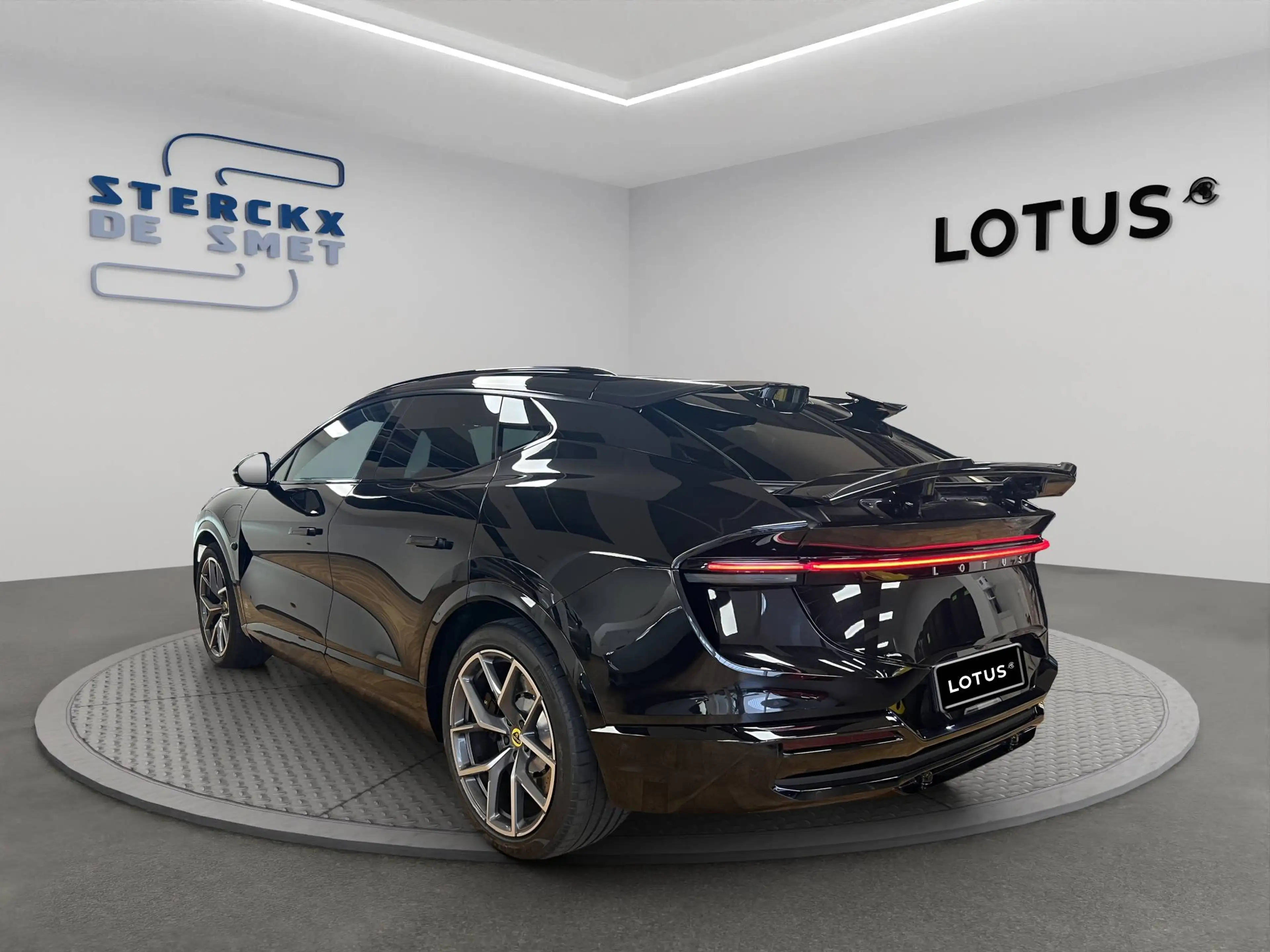 Lotus Eletre S DEMO - KEF REFERENCE - ACTIVE AERO — photo 4