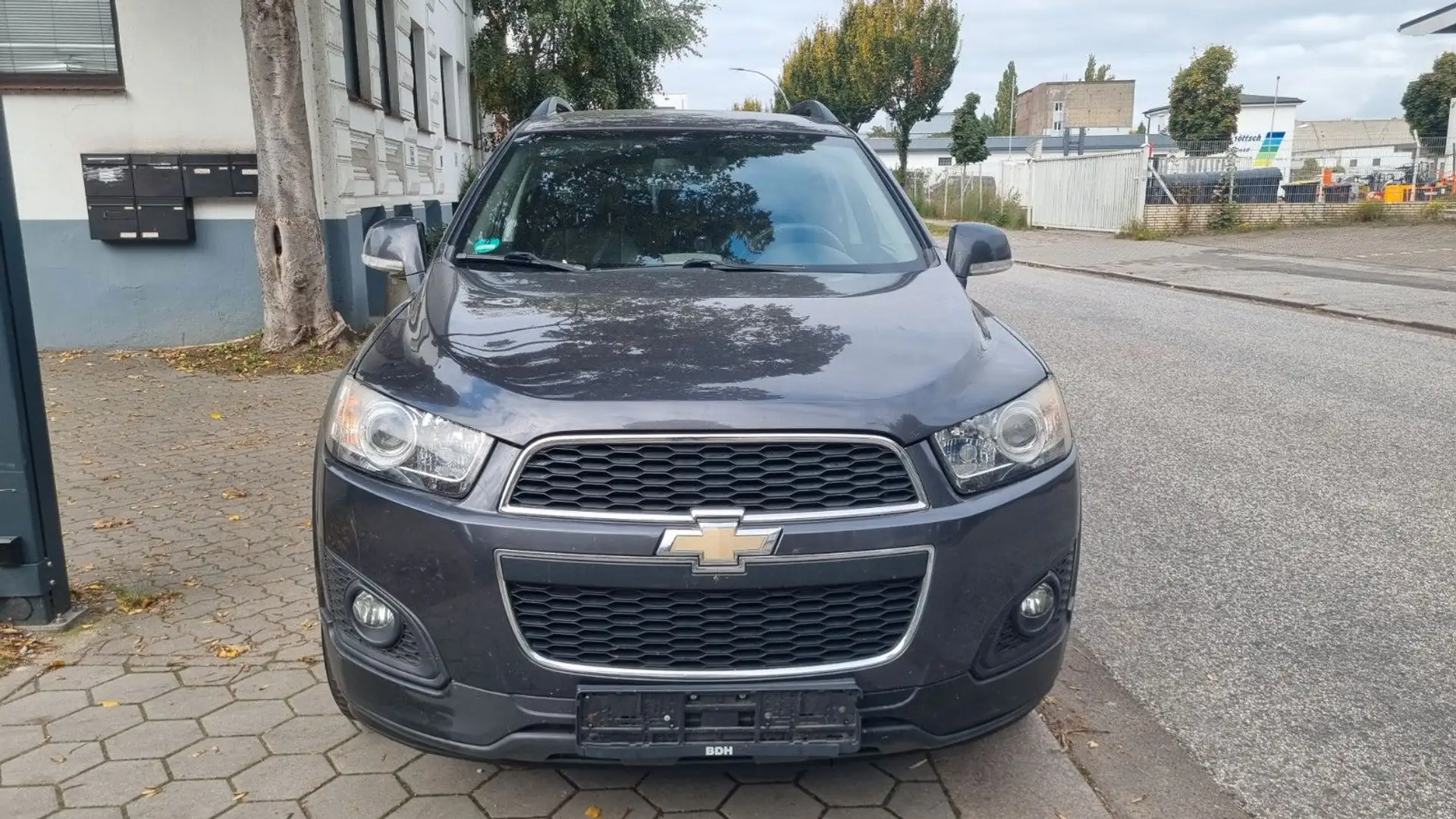 Chevrolet Captiva 2.4 LT 2WD Grau - 2