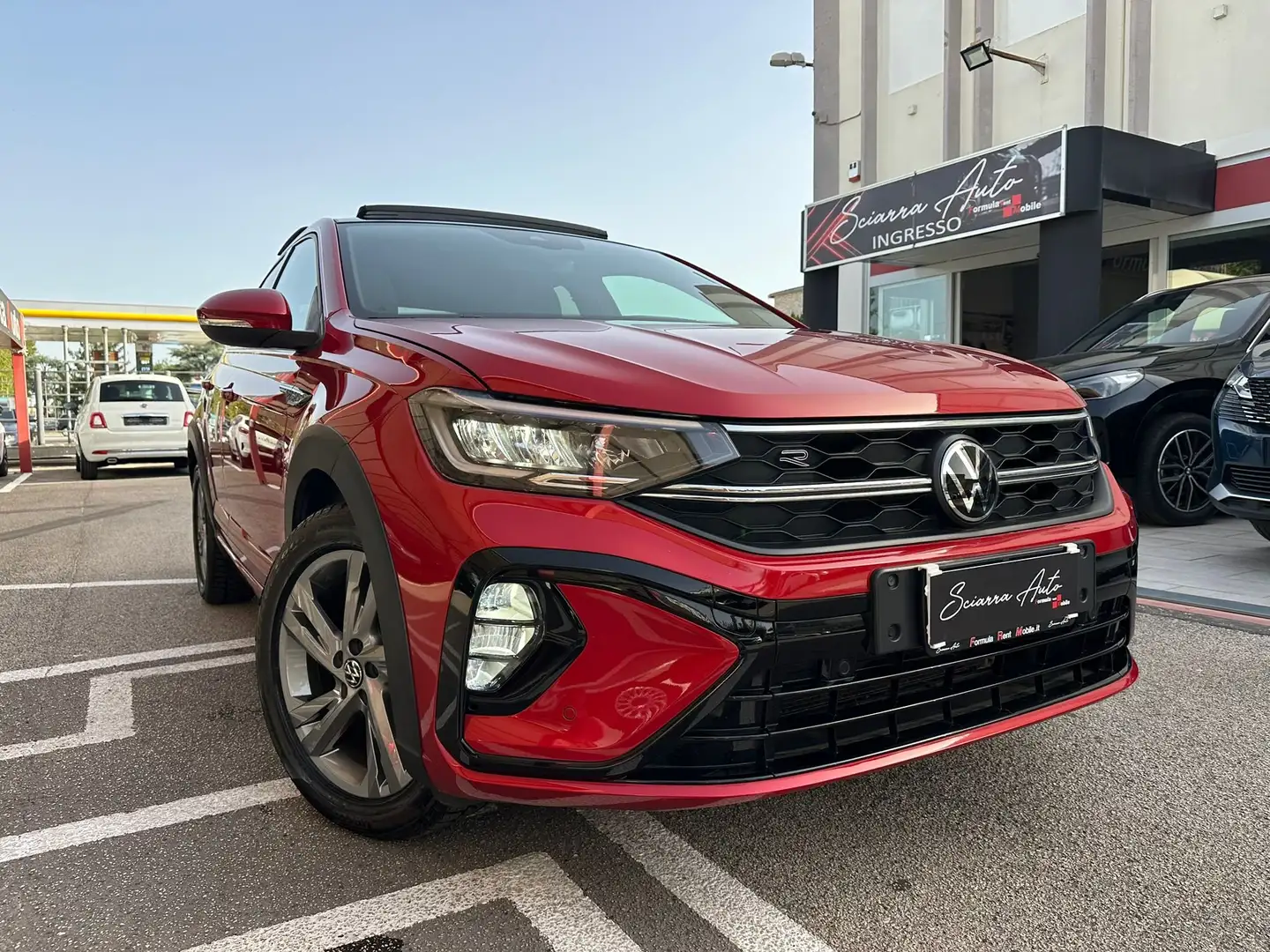 Volkswagen Taigo Taigo 1.0 tsi R-Line 110cv dsg Rosso - 1