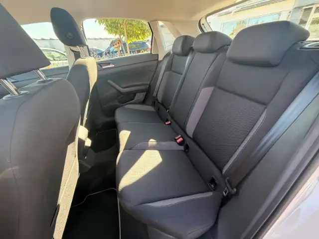 Volkswagen Polo view 10