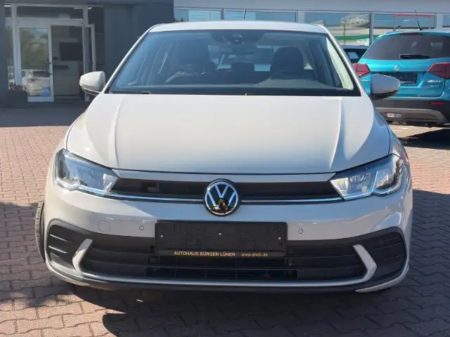 Volkswagen Polo view 2