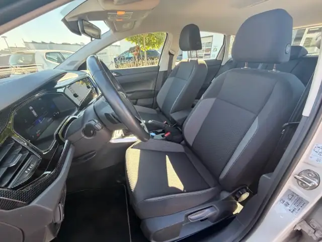 Volkswagen Polo view 9