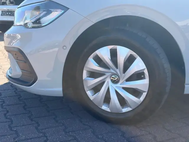 Volkswagen Polo view 7