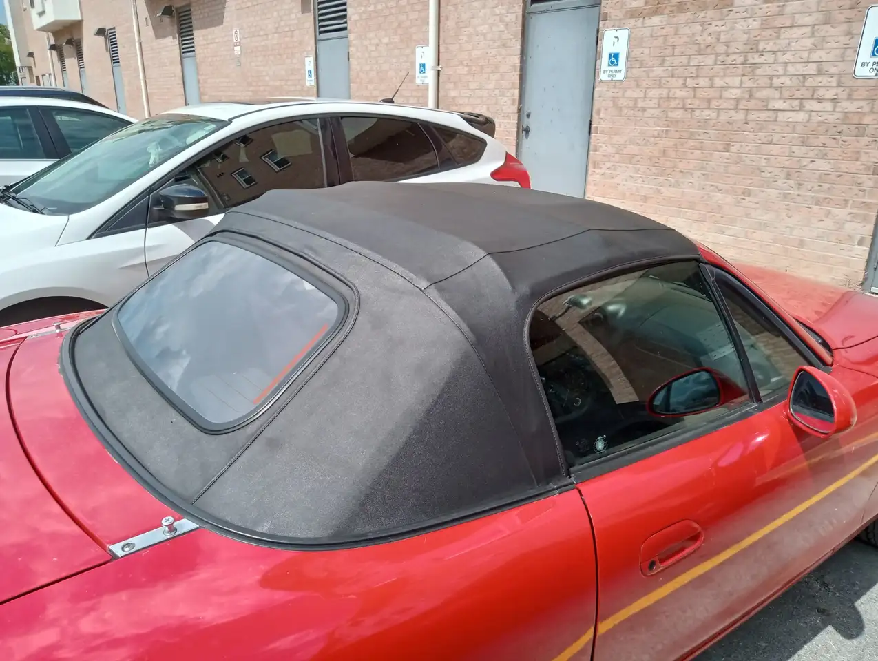 Mazda MX-5 Miata снимка Mazda MX-5 Miata